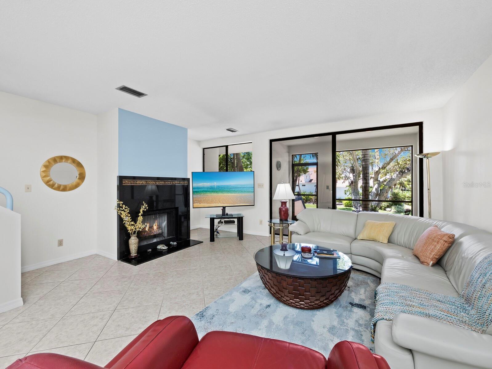 Image 5 of 65 For 1904 Harbourside Drive 202