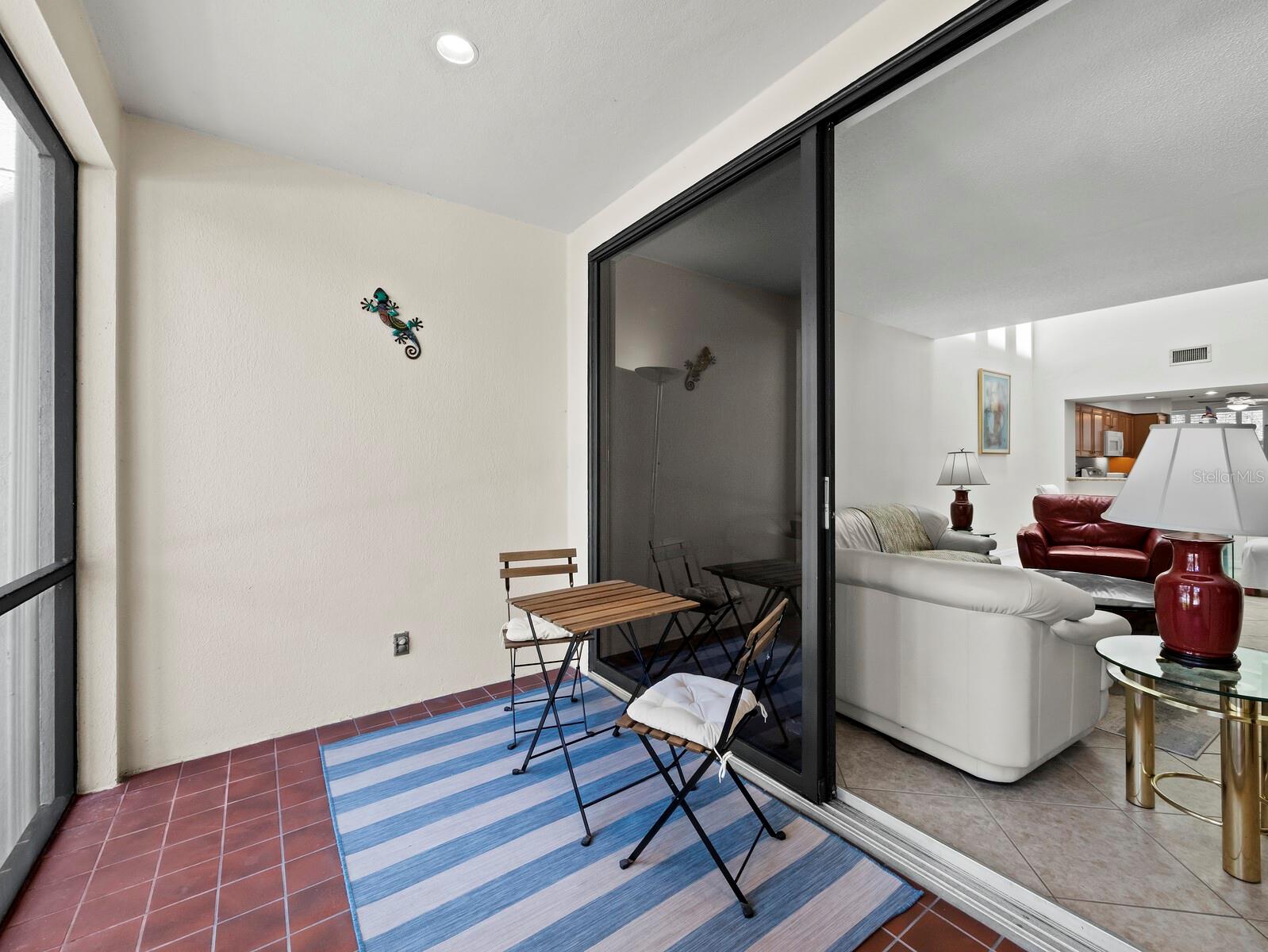 Image 7 of 65 For 1904 Harbourside Drive 202