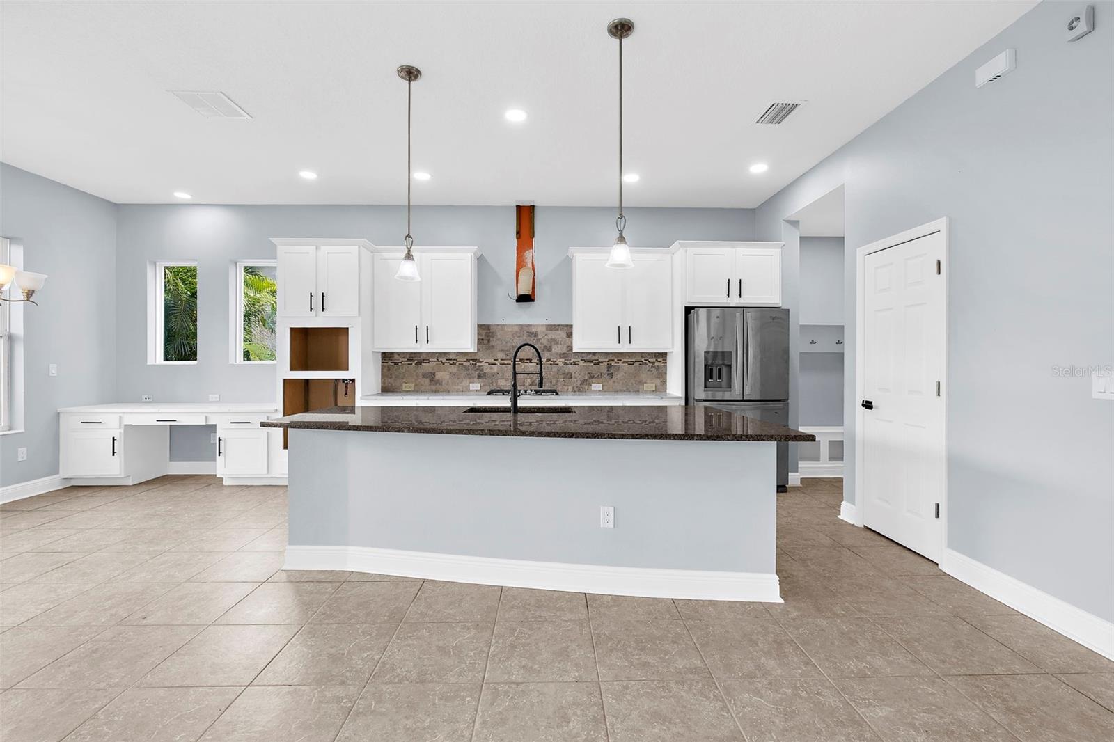 Image 10 of 45 For 6909 Old Benton Drive