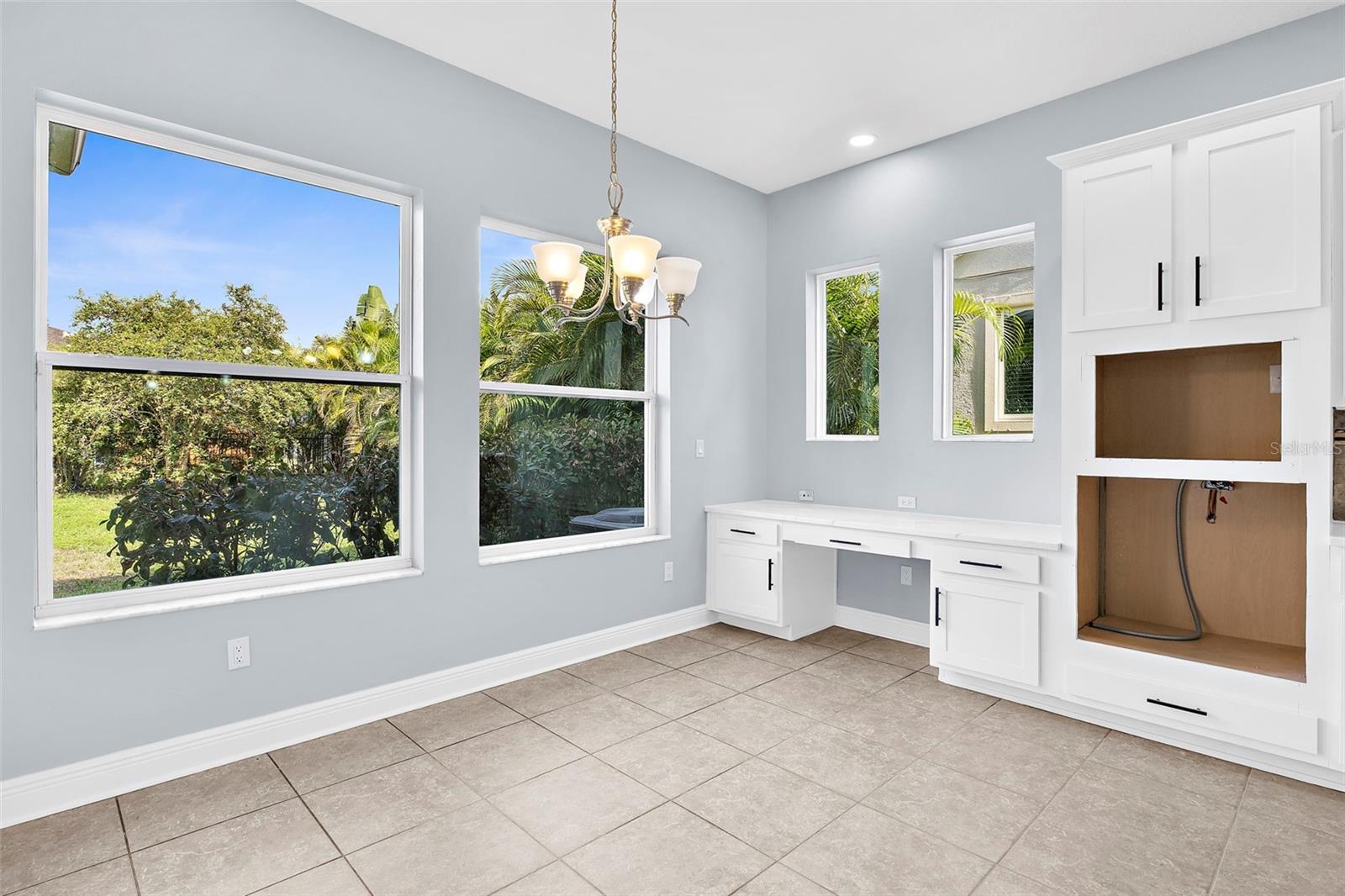 Image 18 of 45 For 6909 Old Benton Drive