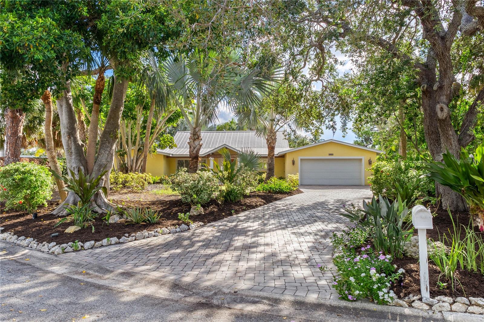 Details for 5215 Cape Leyte Drive, SARASOTA, FL 34242