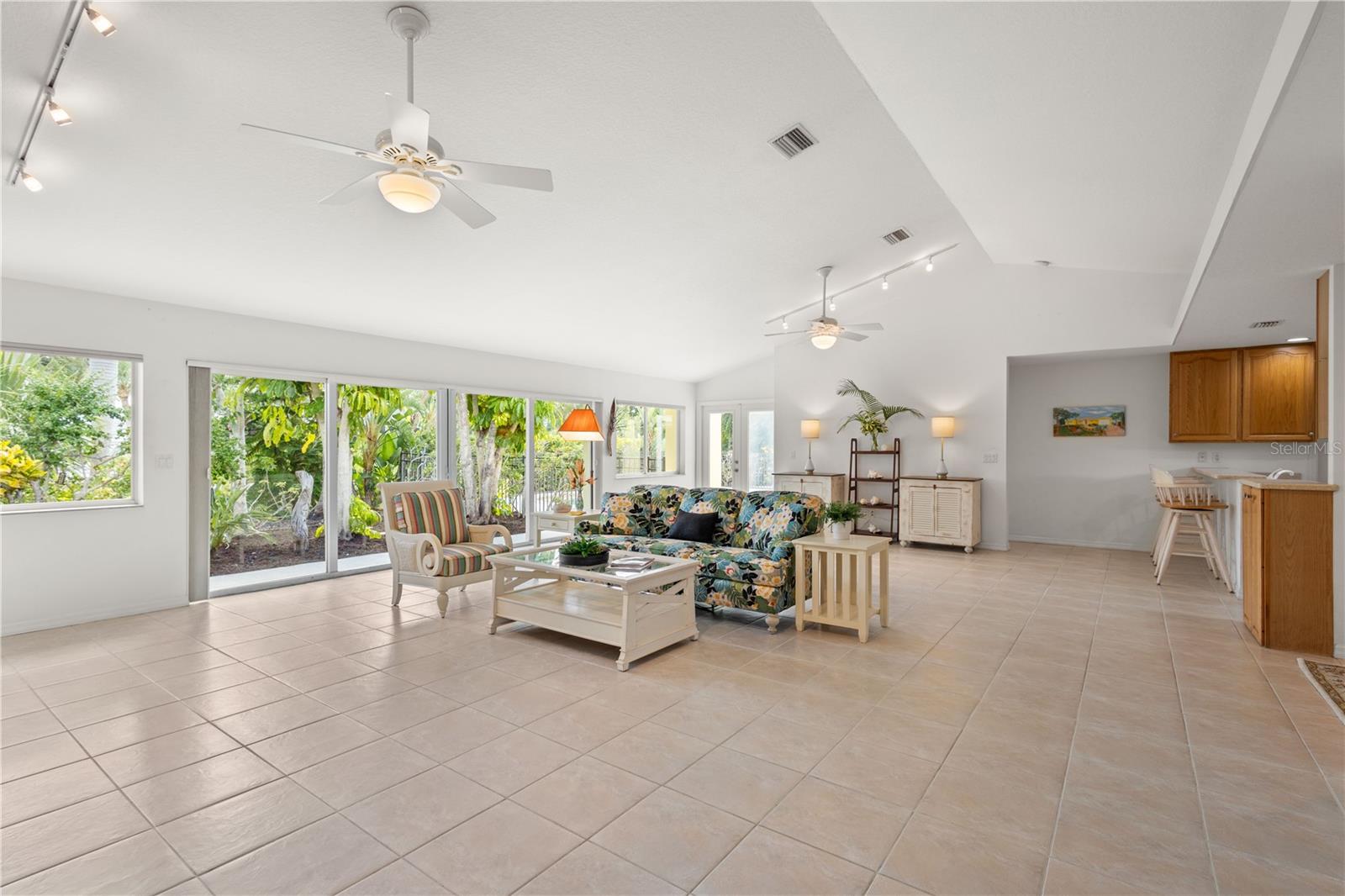 Image 11 of 66 For 5215 Cape Leyte Drive