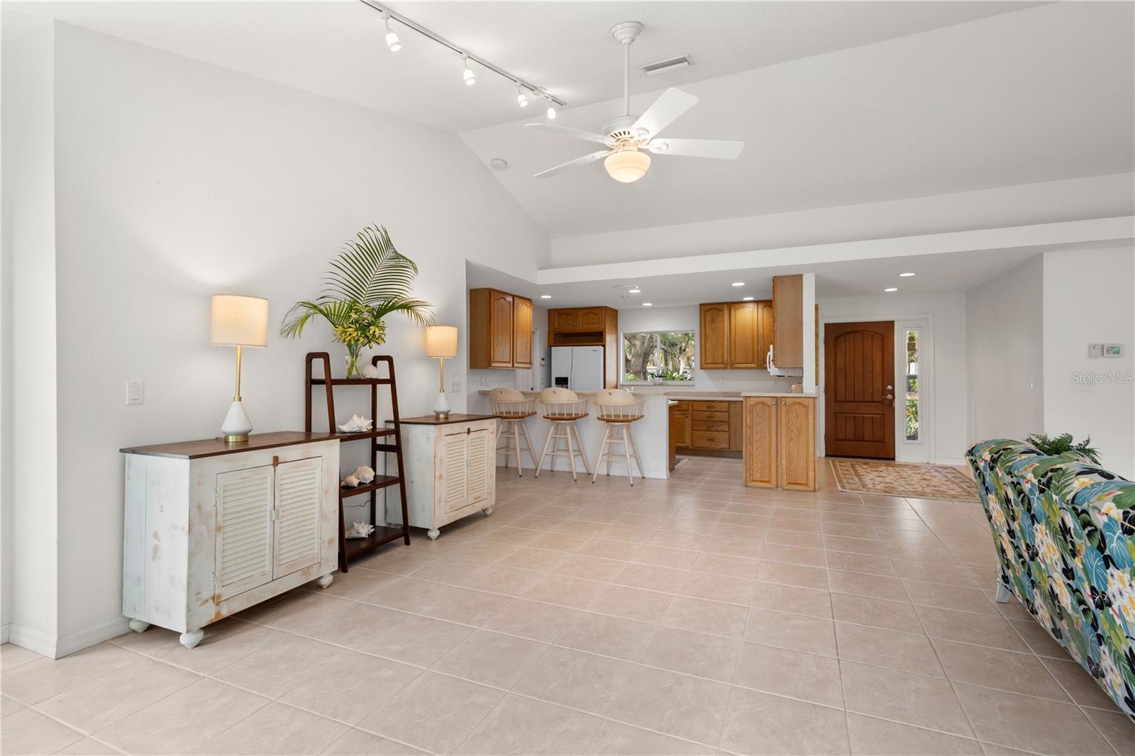 Image 14 of 66 For 5215 Cape Leyte Drive