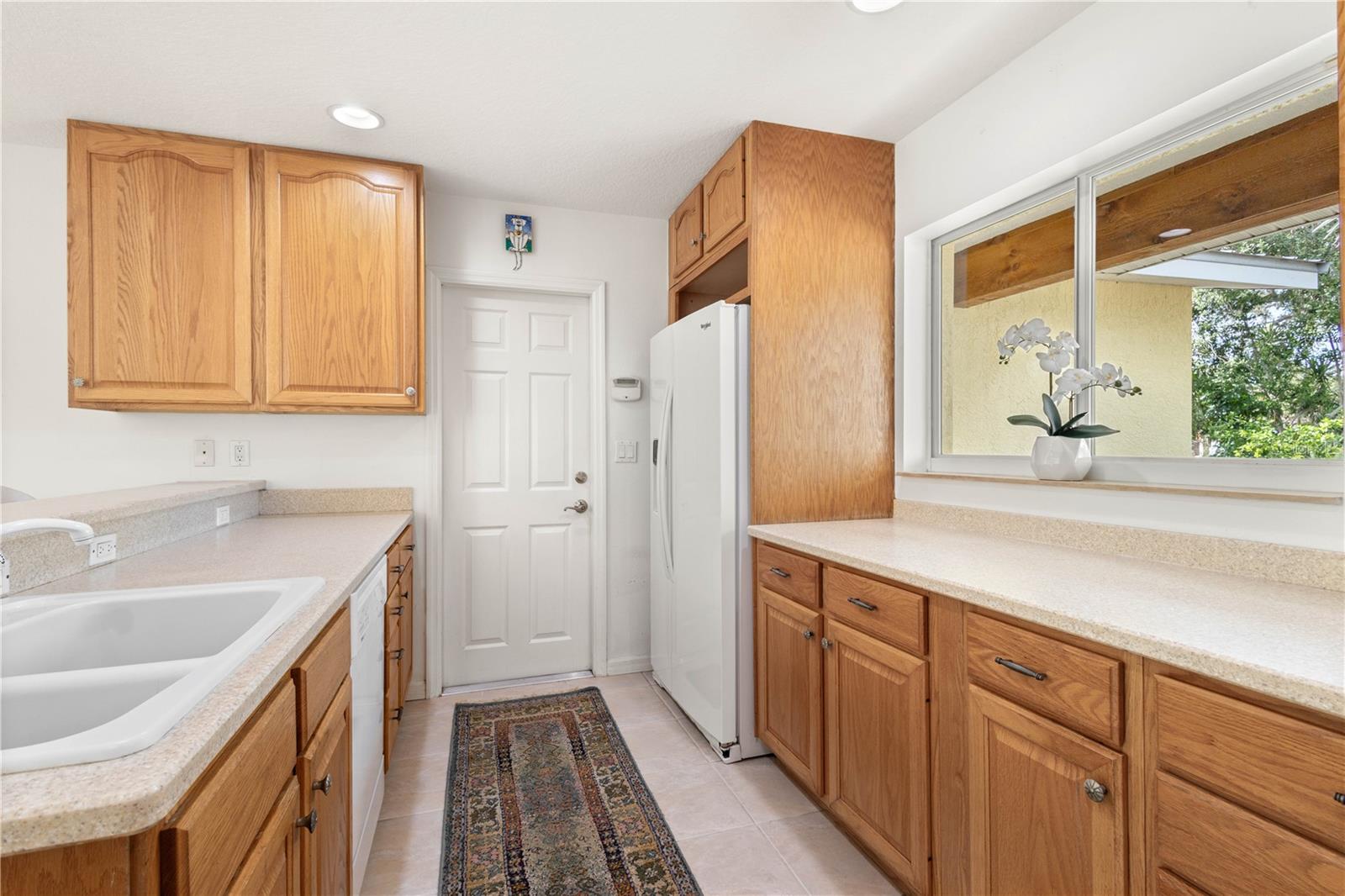 Image 19 of 66 For 5215 Cape Leyte Drive