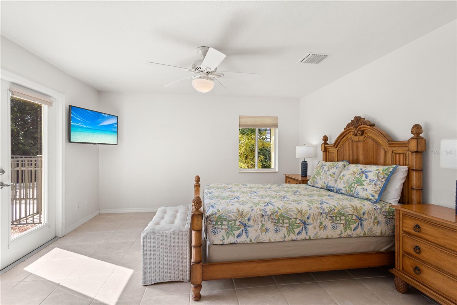 Image 22 of 66 For 5215 Cape Leyte Drive