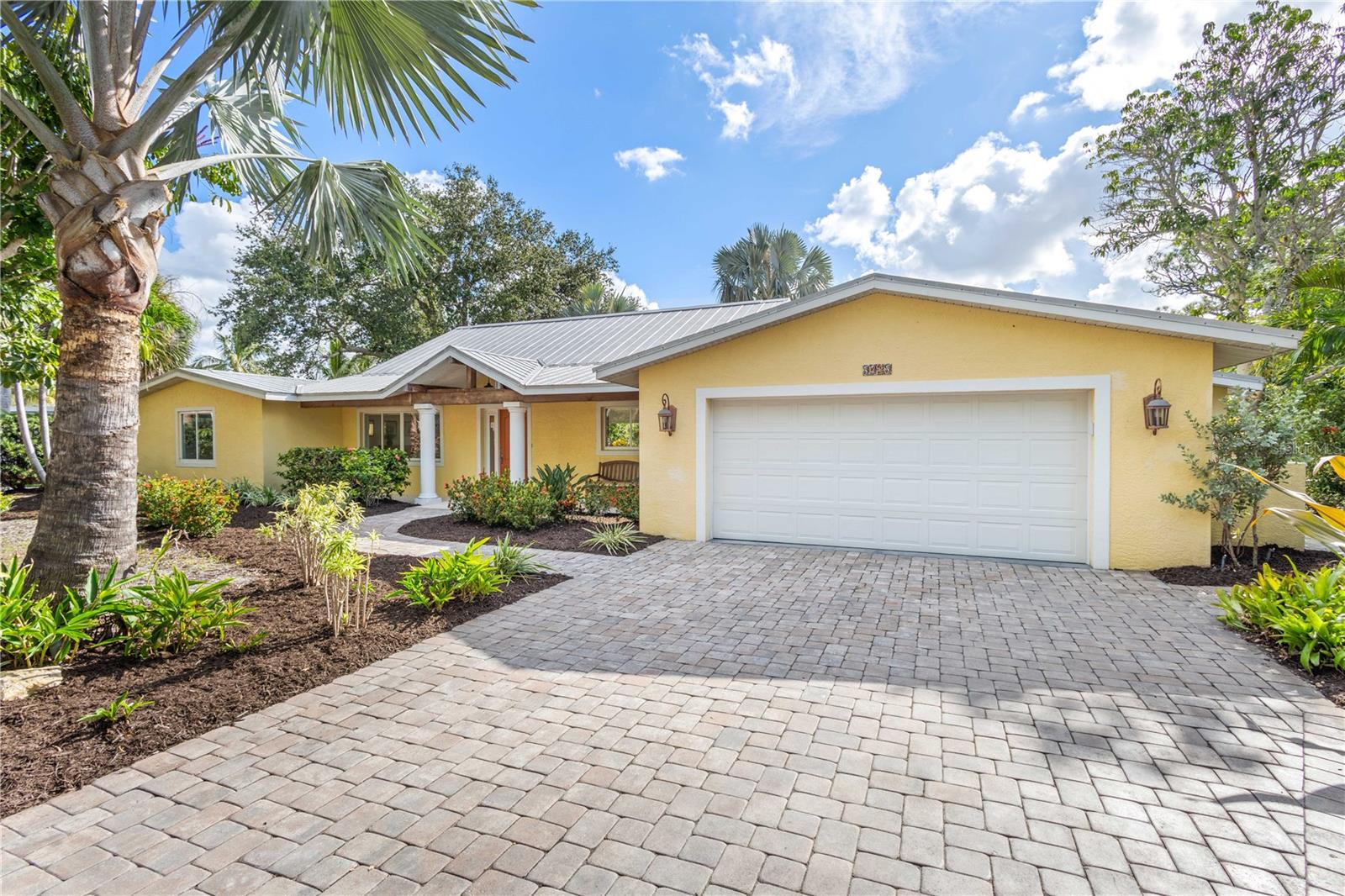 Image 3 of 66 For 5215 Cape Leyte Drive