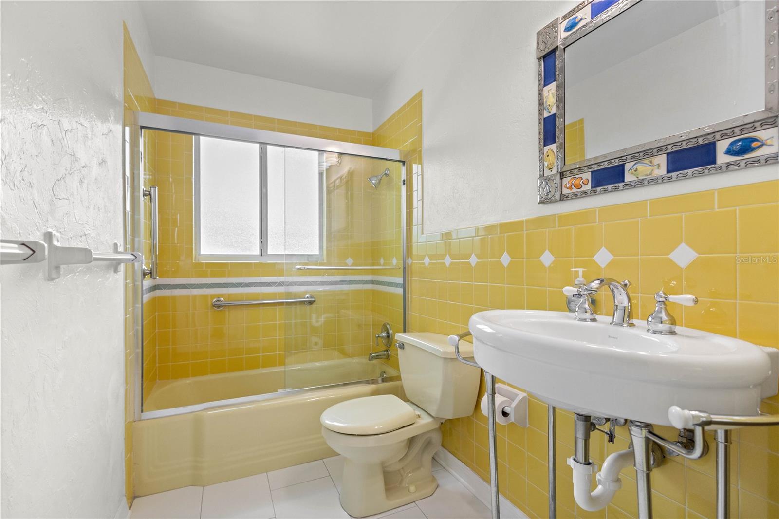 Image 32 of 66 For 5215 Cape Leyte Drive