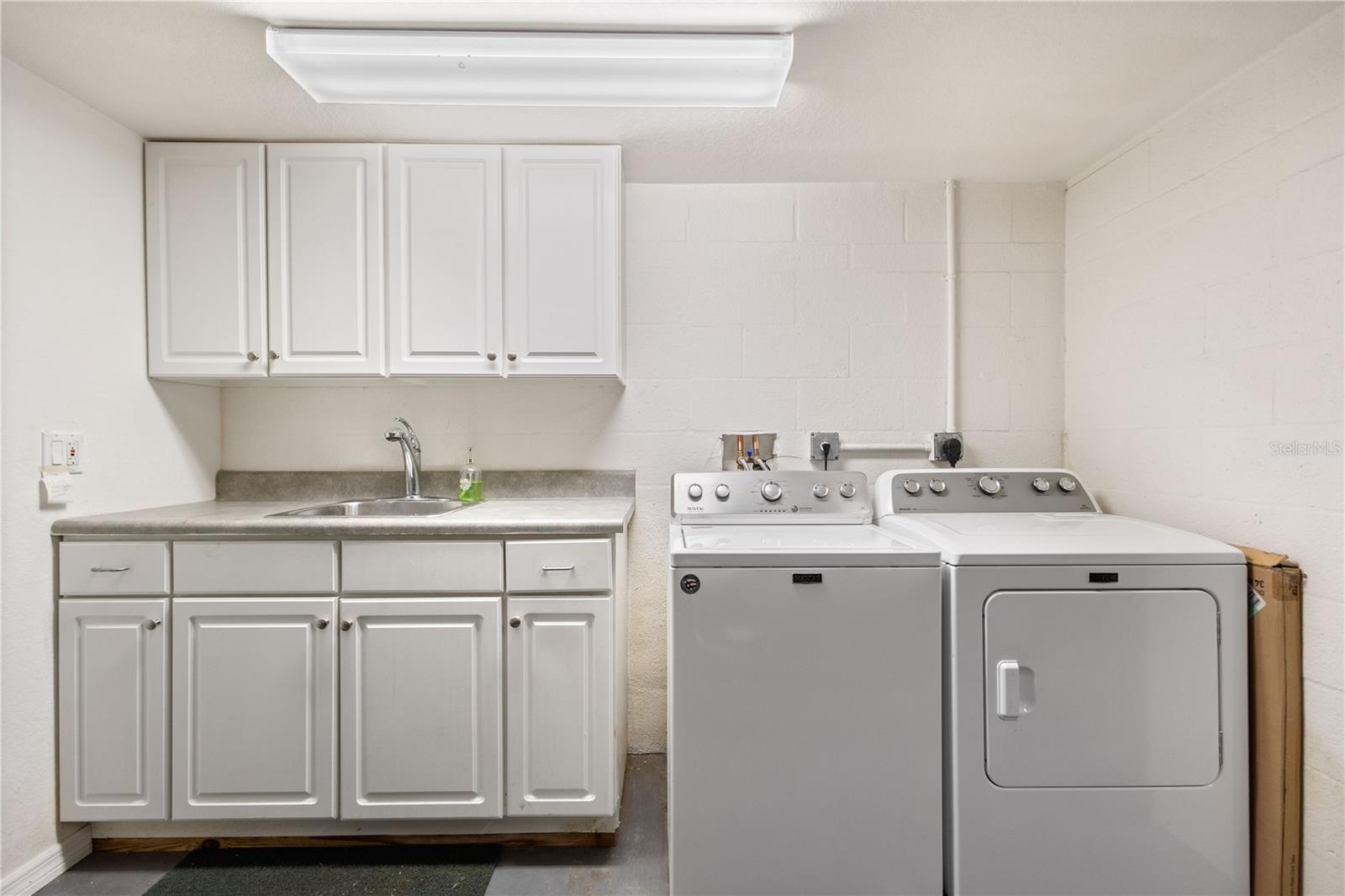 Image 34 of 66 For 5215 Cape Leyte Drive
