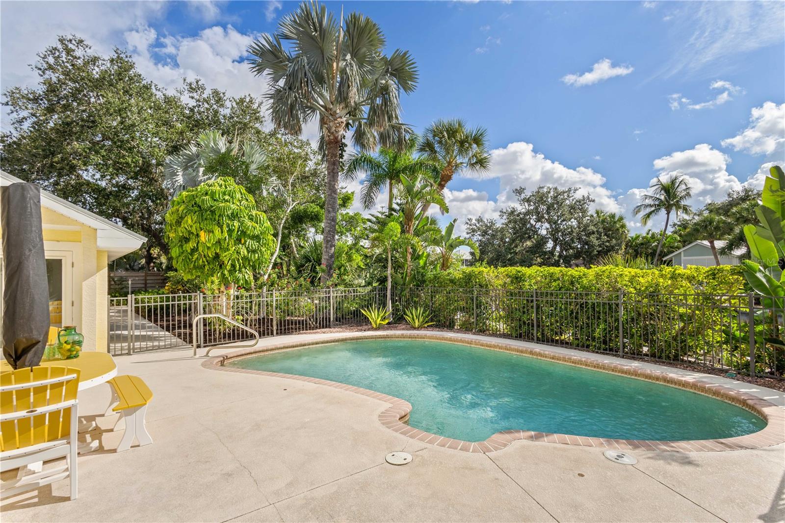Image 37 of 66 For 5215 Cape Leyte Drive