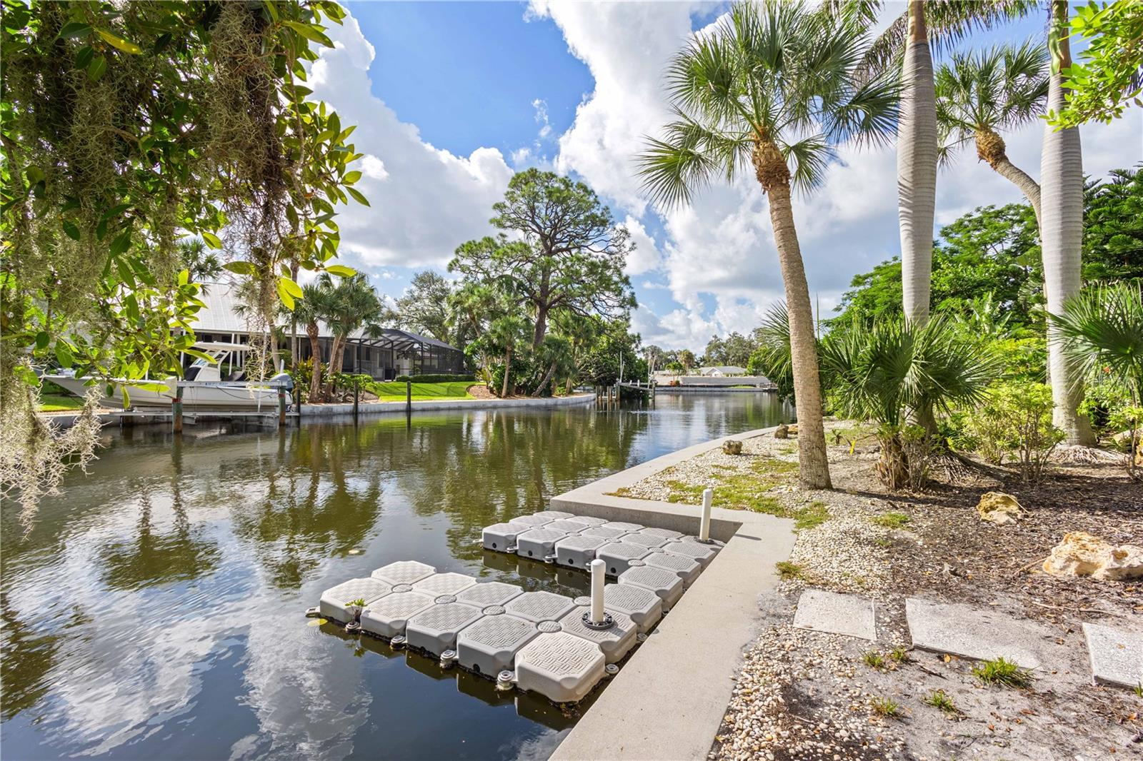 Image 42 of 66 For 5215 Cape Leyte Drive