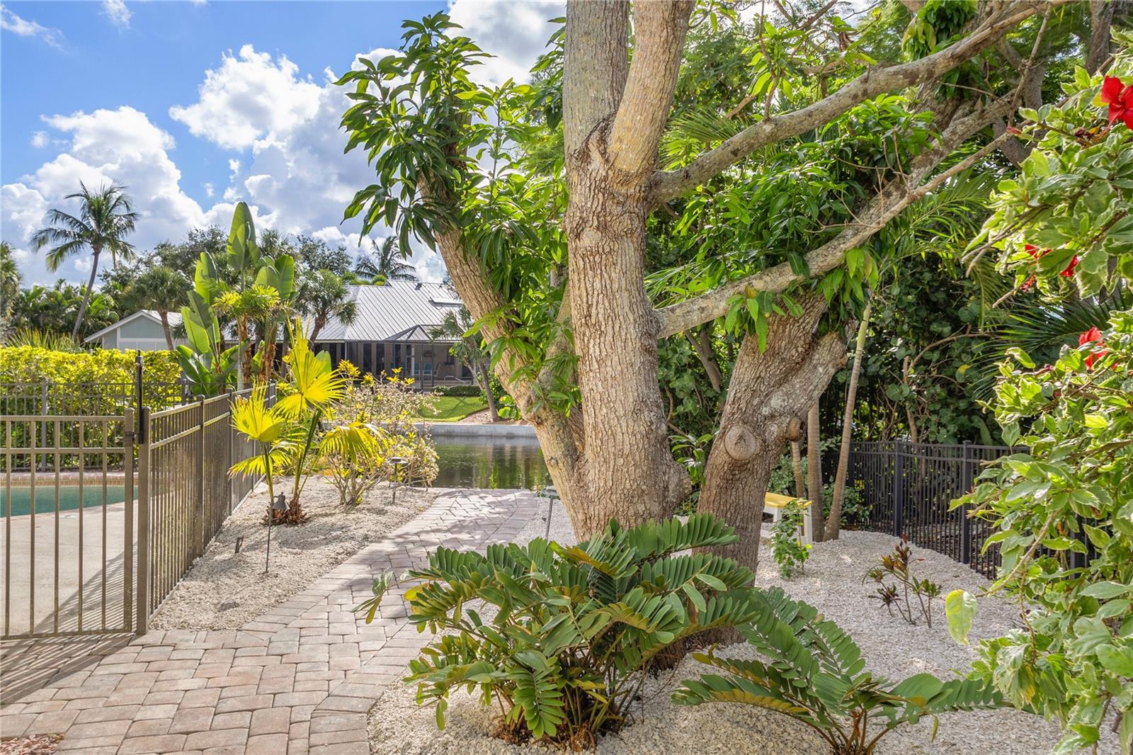 Image 43 of 66 For 5215 Cape Leyte Drive