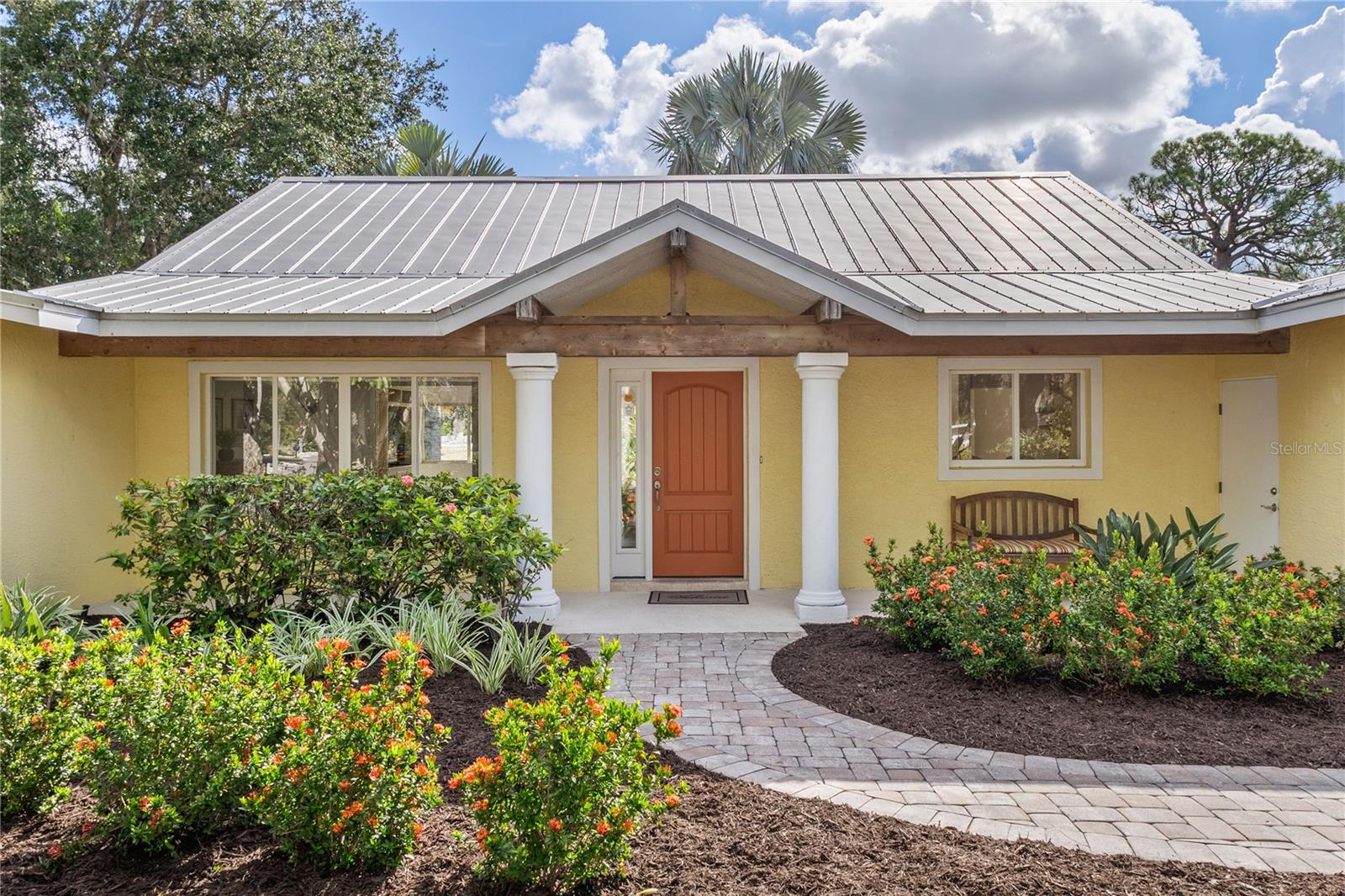 Image 6 of 66 For 5215 Cape Leyte Drive