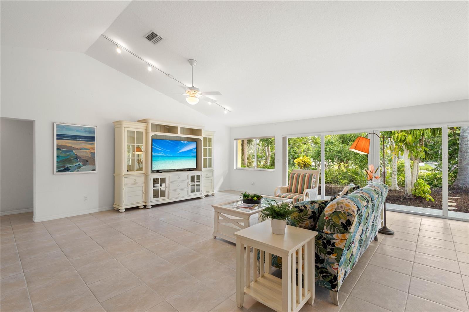 Image 9 of 66 For 5215 Cape Leyte Drive