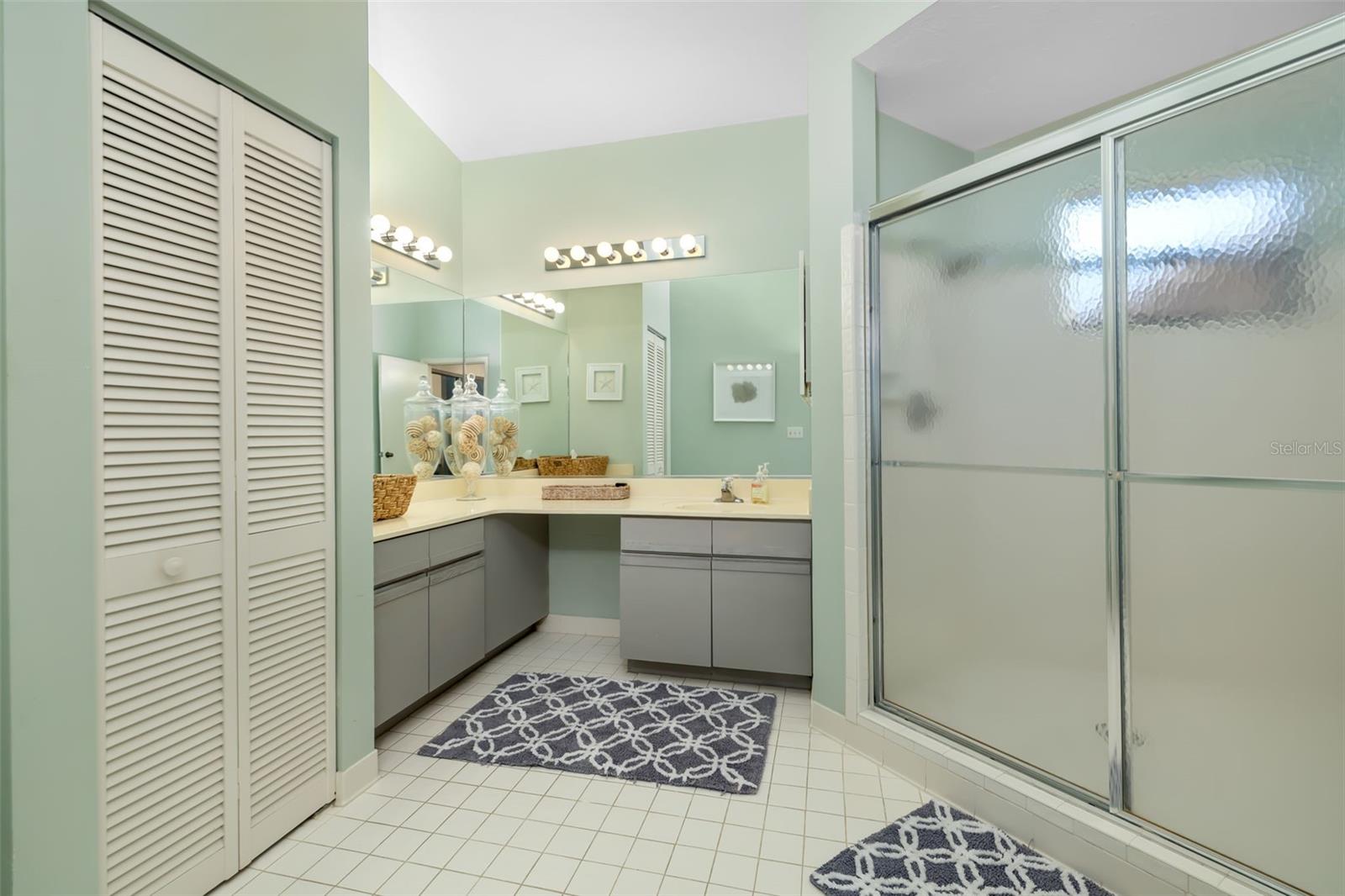 Image 36 of 58 For 5287 Heron Way 205