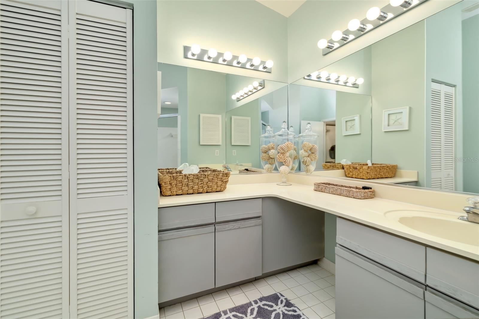 Image 38 of 58 For 5287 Heron Way 205