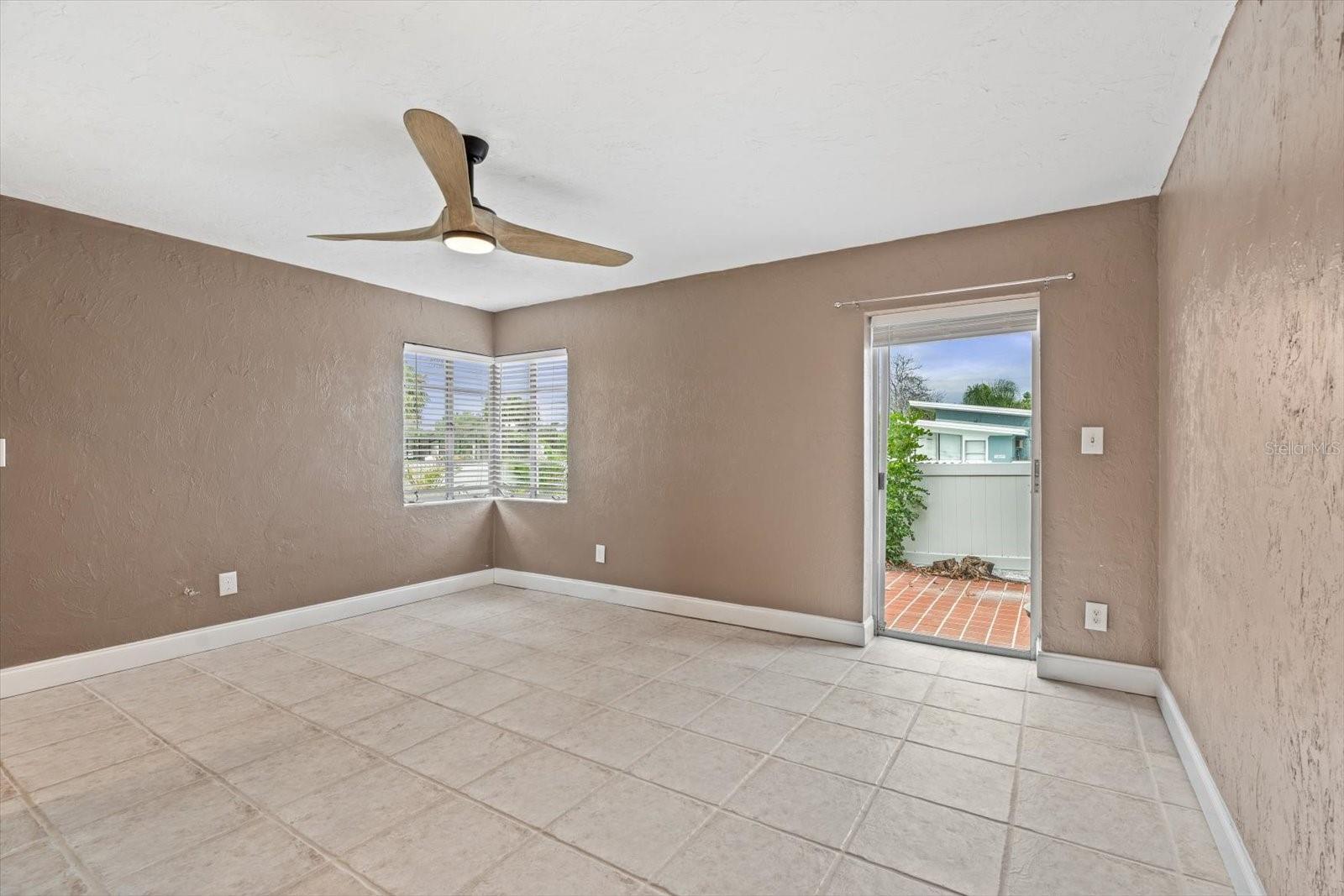 Image 5 of 20 For 170 Roosevelt Drive 1