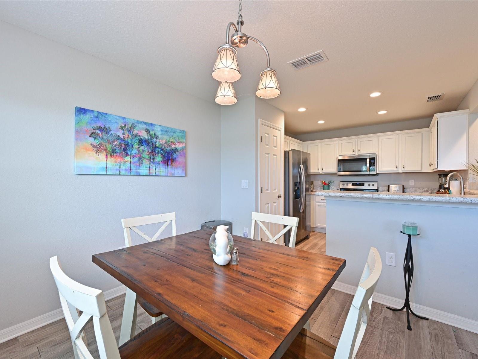 Image 14 of 33 For 5107 33rd Avenue E