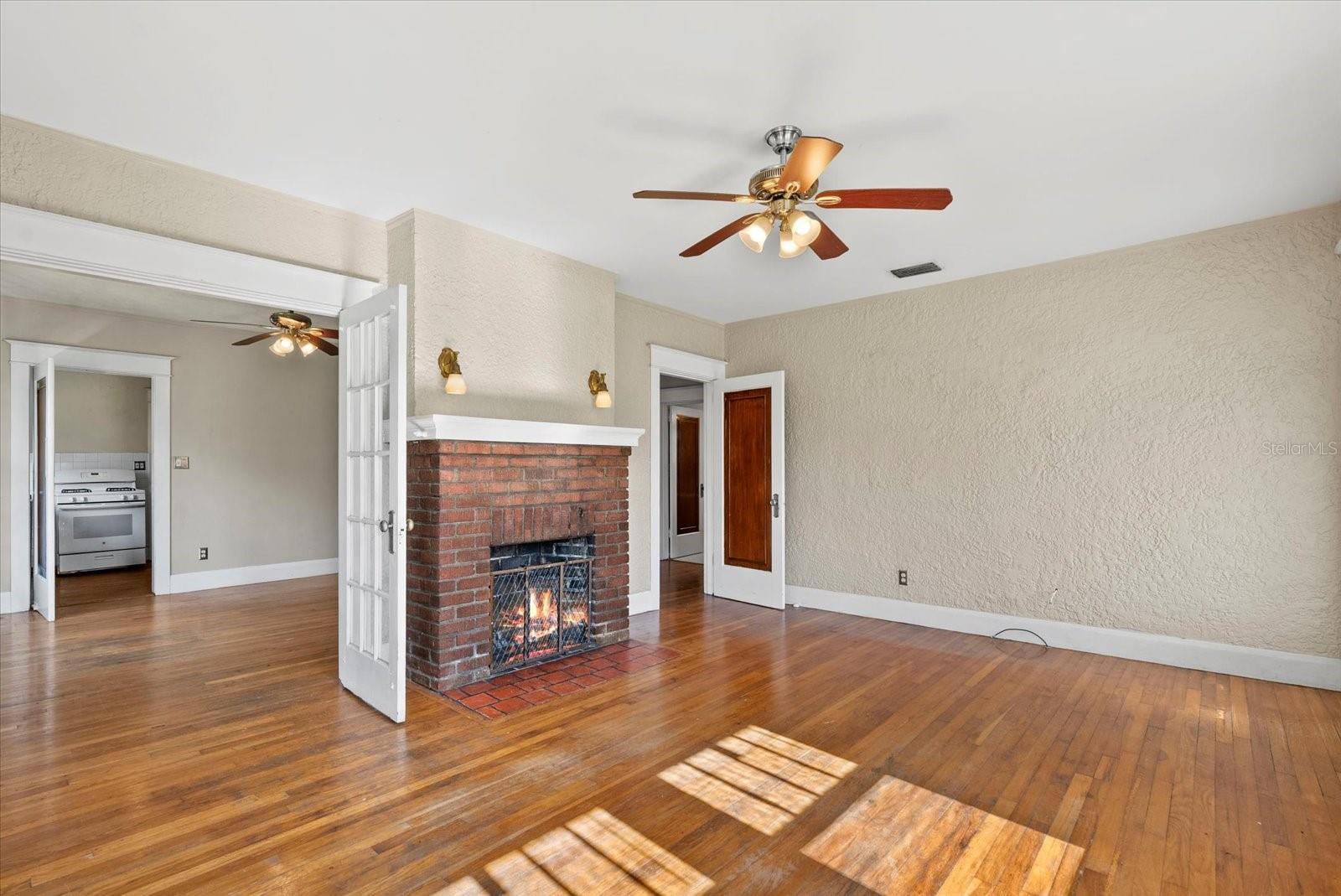 Image 4 of 27 For 4108 Boulevard