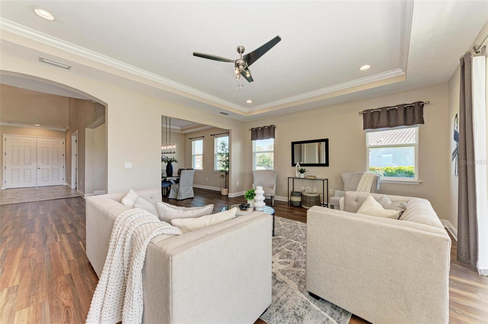 Image 14 of 70 For 4789 Vasca Drive