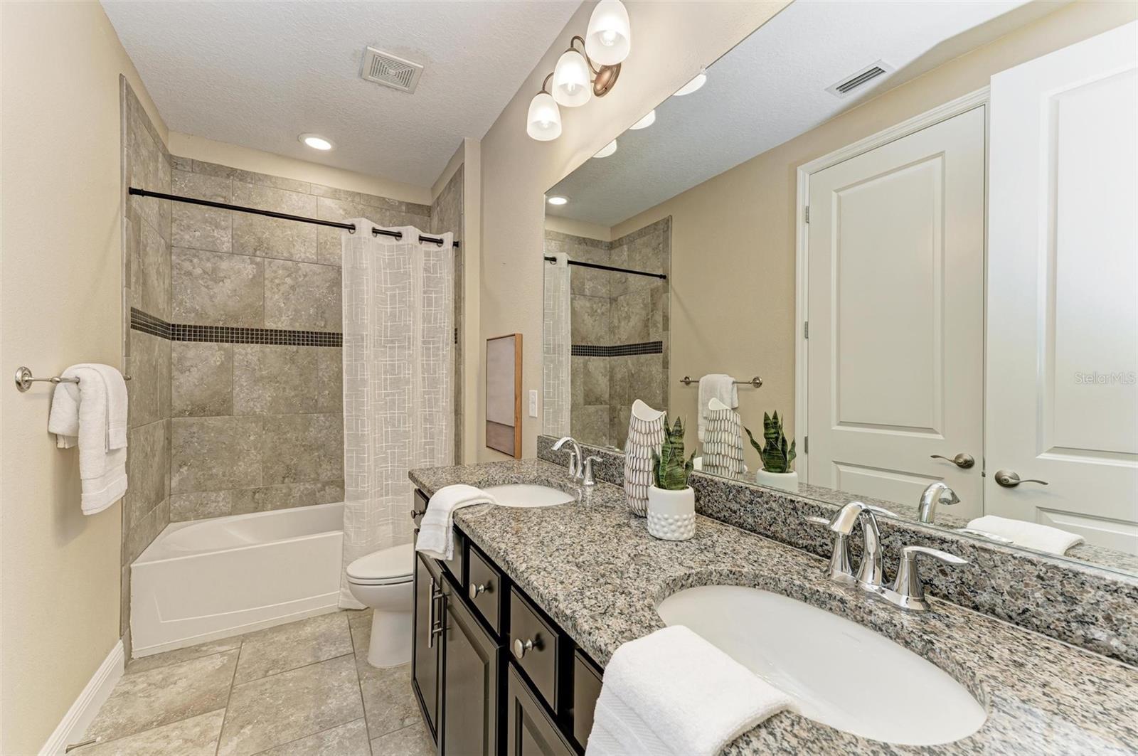 Image 43 of 70 For 4789 Vasca Drive