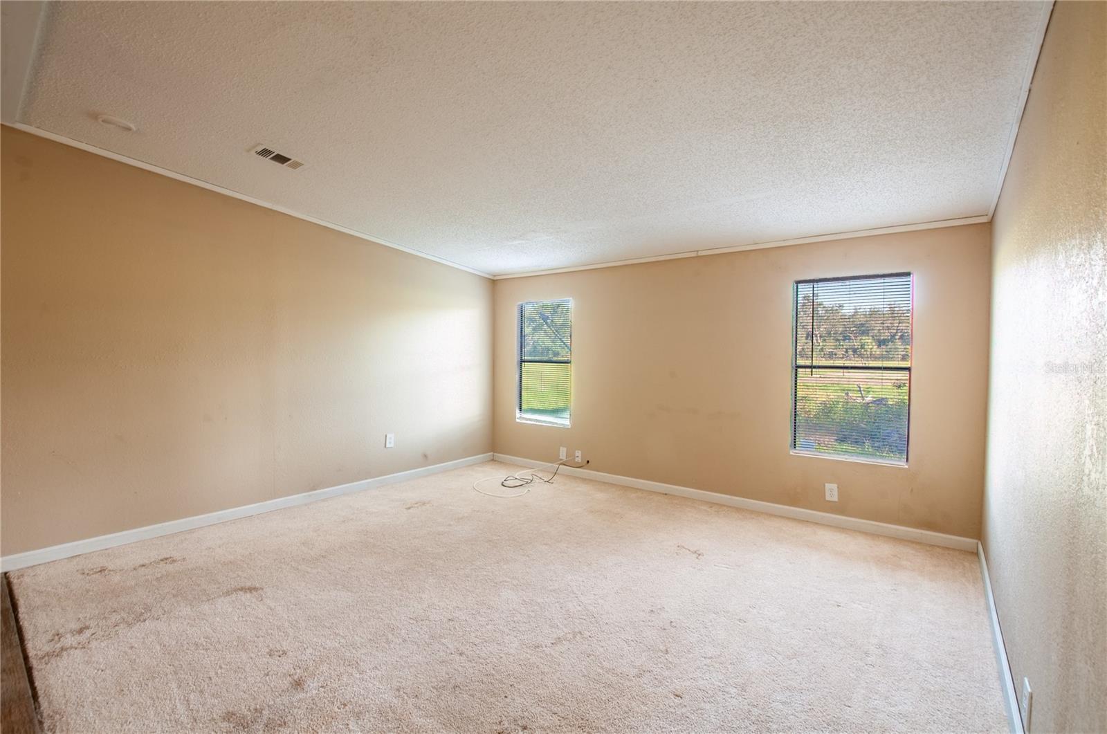 Image 10 of 23 For 415 Bronco Drive