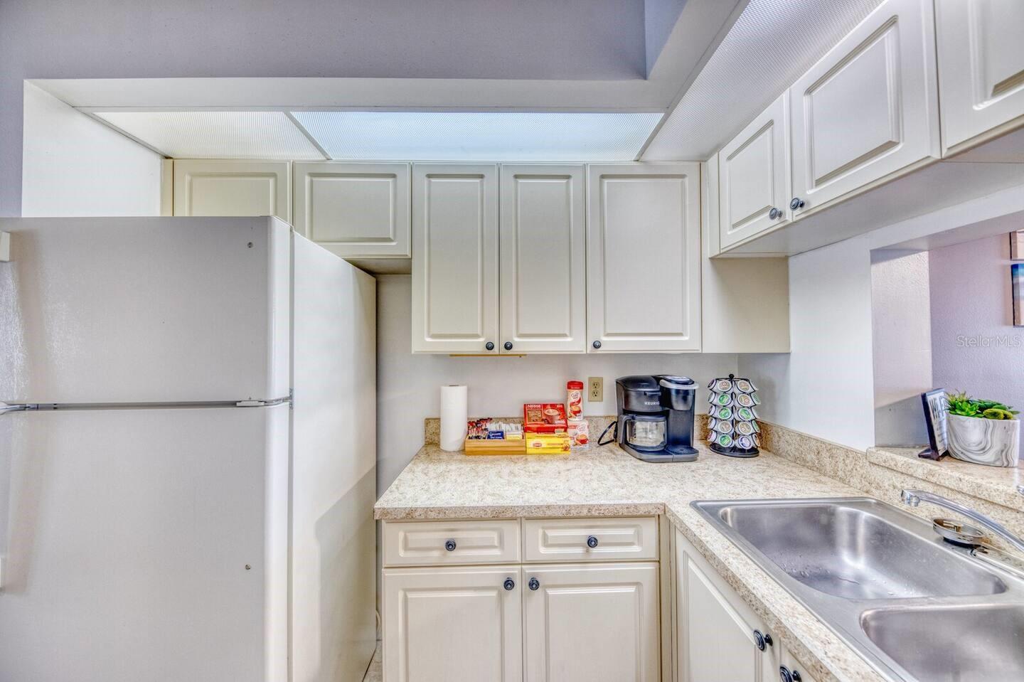 Image 3 of 28 For 4401 46th Avenue W 102