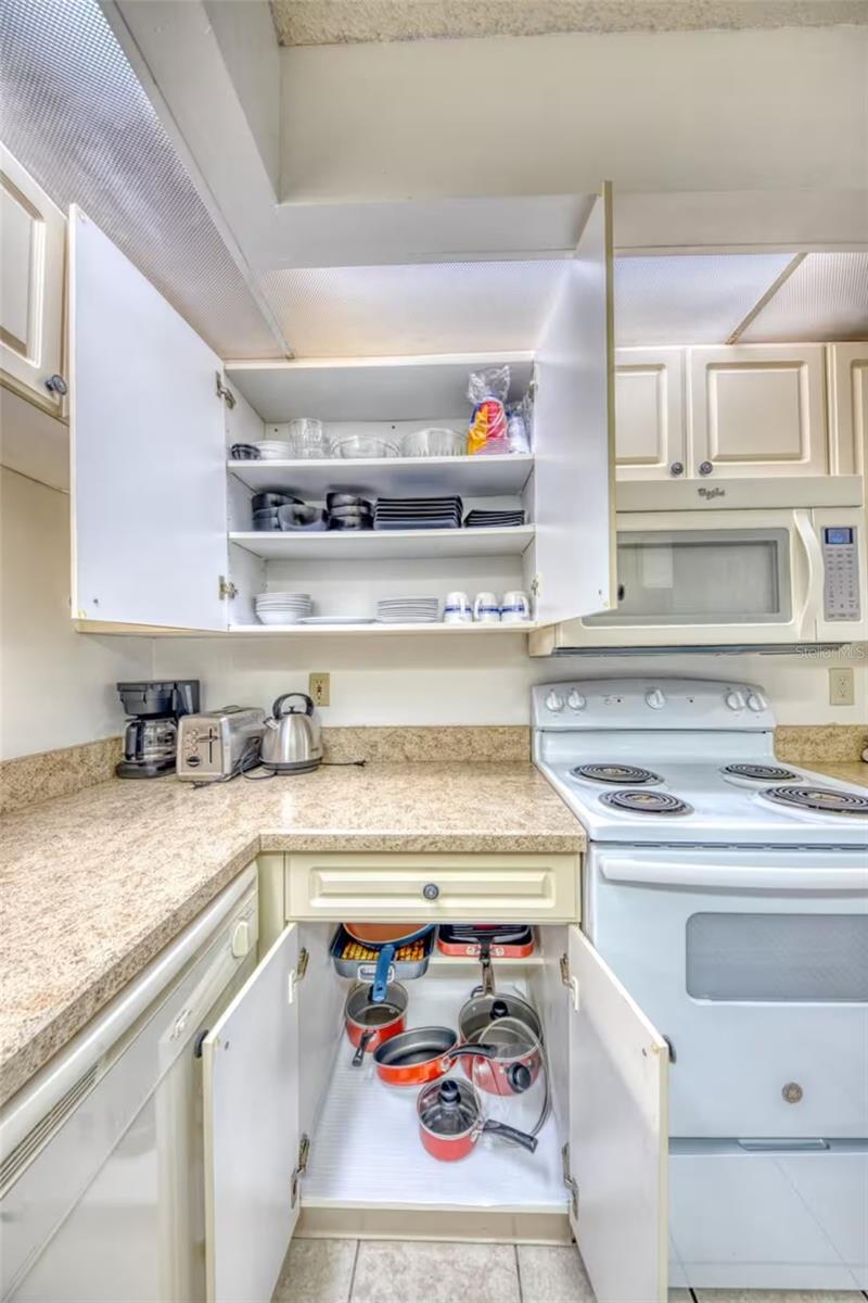 Image 7 of 28 For 4401 46th Avenue W 102