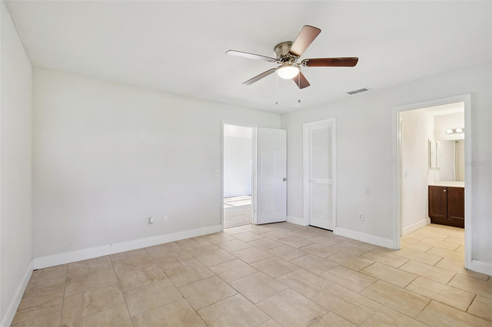 Image 26 of 36 For 2273 Salford Boulevard