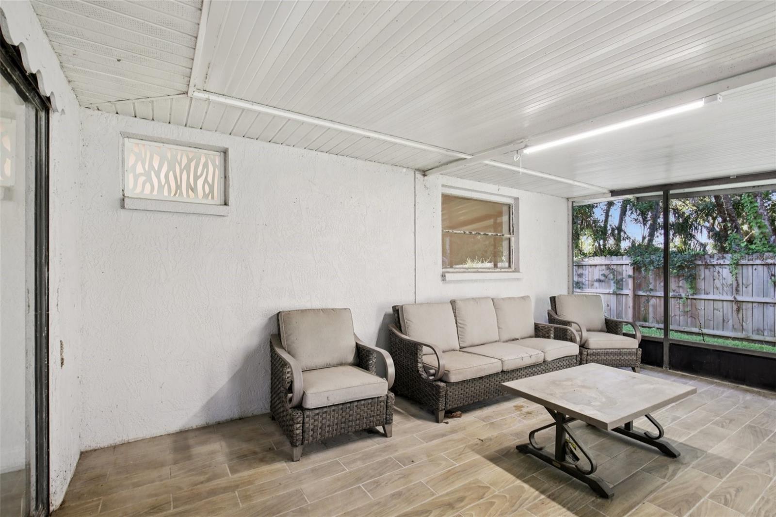 Image 30 of 36 For 2273 Salford Boulevard