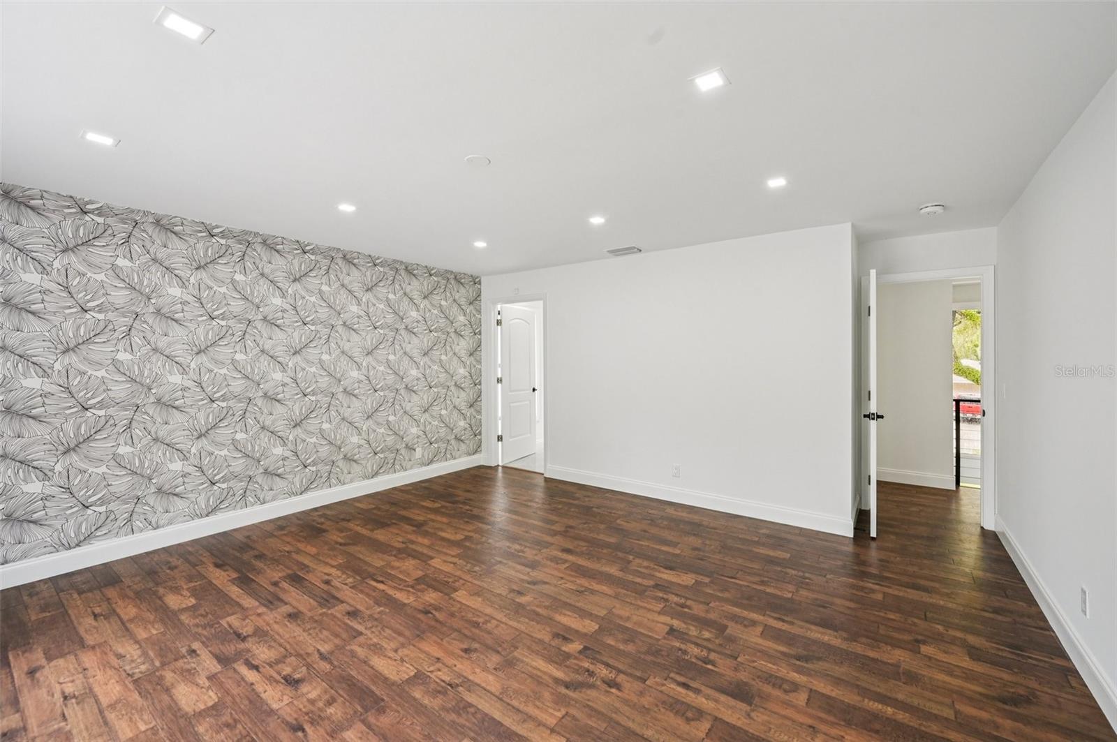 Image 19 of 50 For 4392 Brandywine Drive