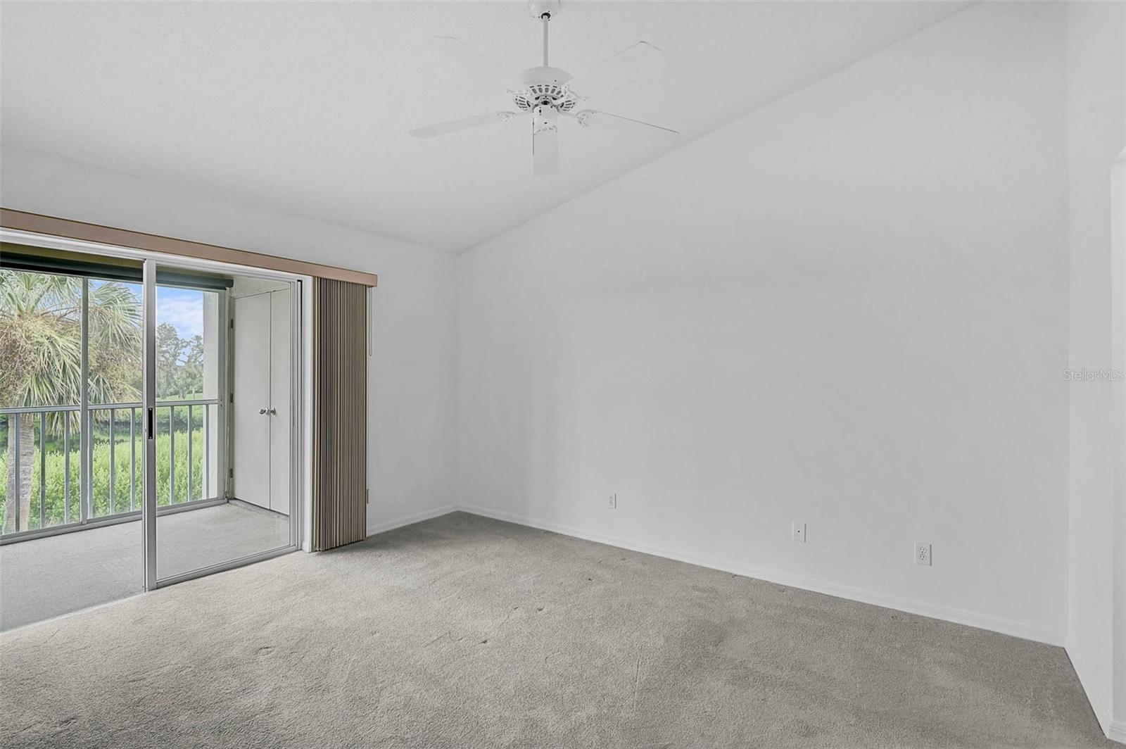 Image 22 of 51 For 811 Waterside Drive 205