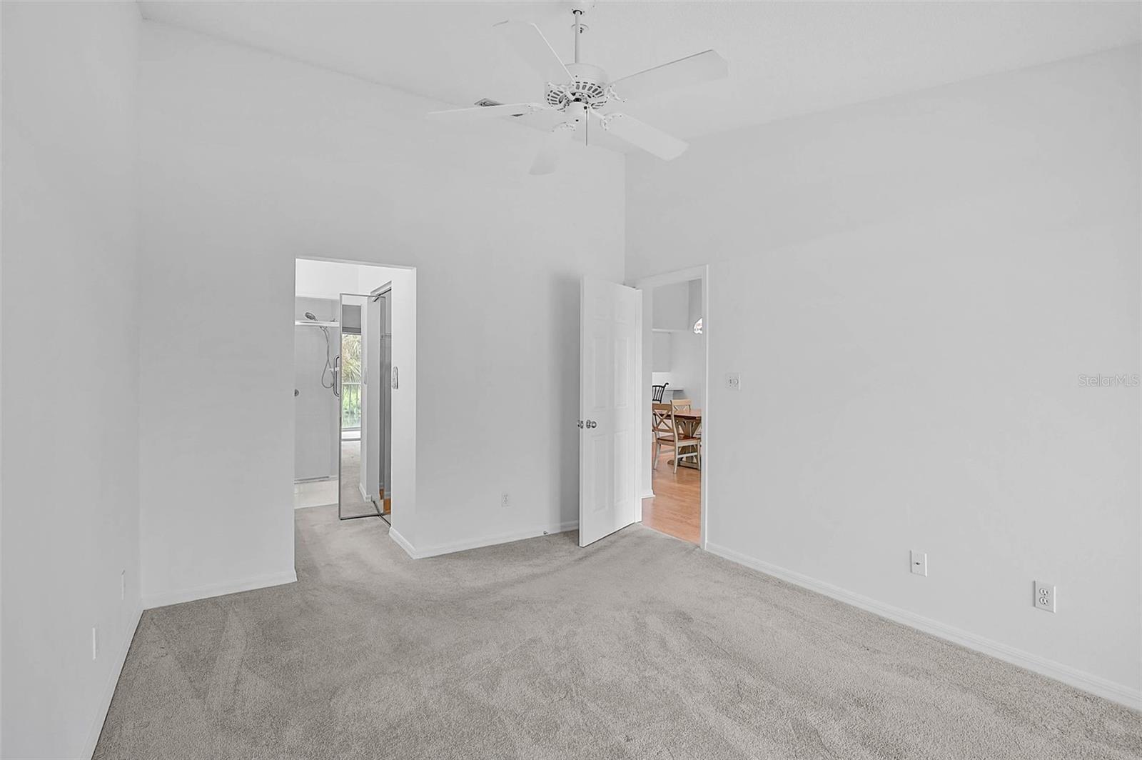 Image 24 of 51 For 811 Waterside Drive 205