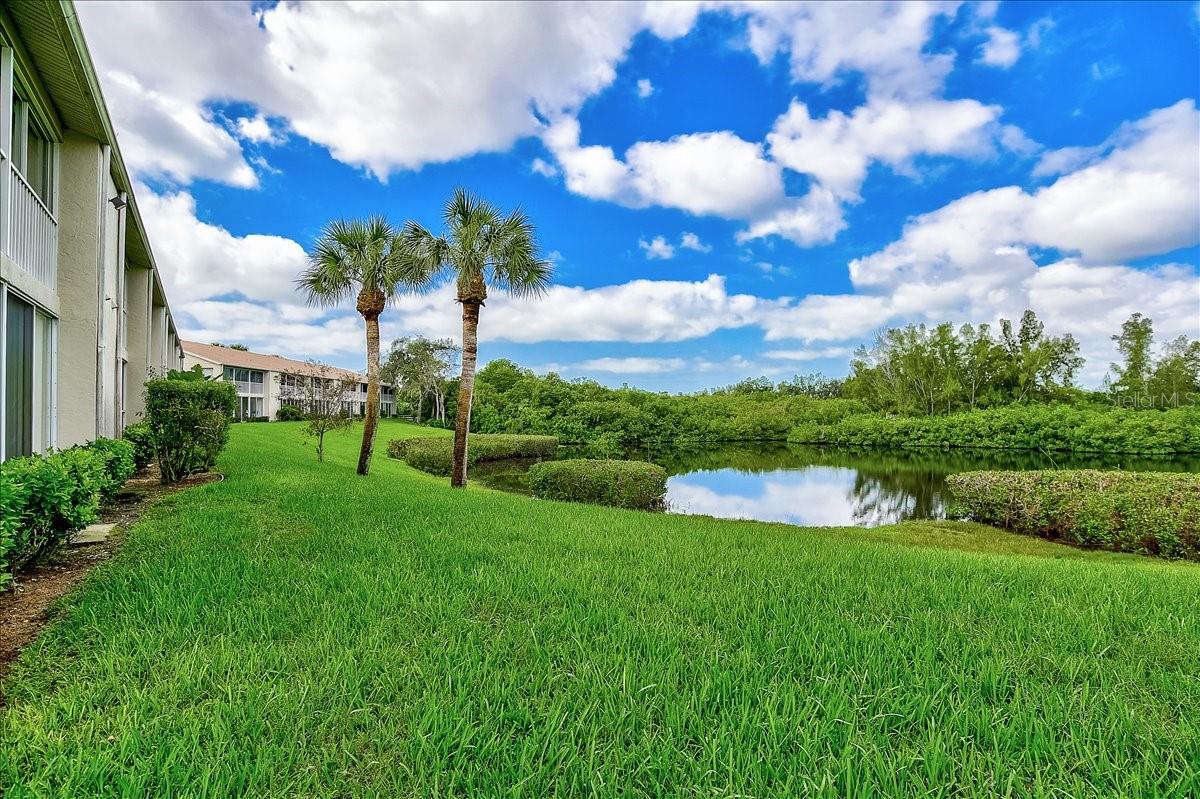Image 35 of 51 For 811 Waterside Drive 205