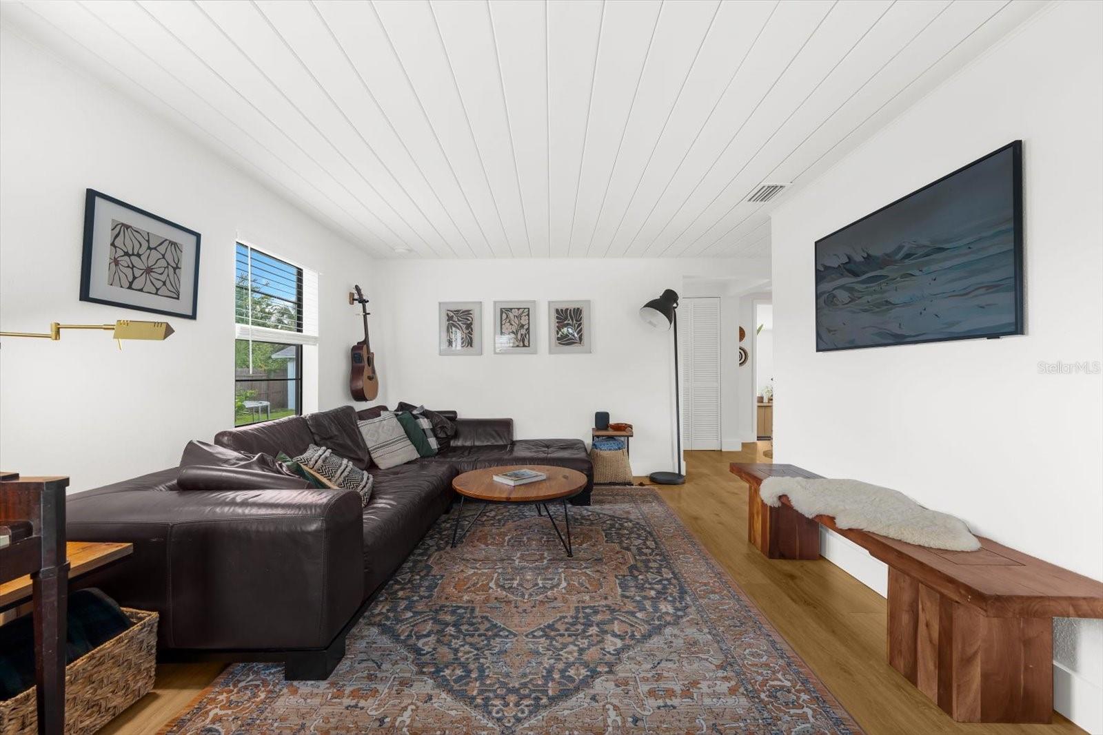 Image 15 of 70 For 841 Hand Avenue