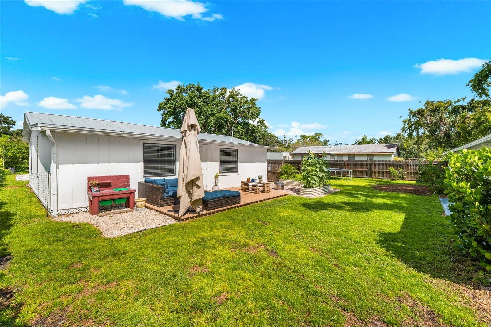Image 39 of 70 For 841 Hand Avenue