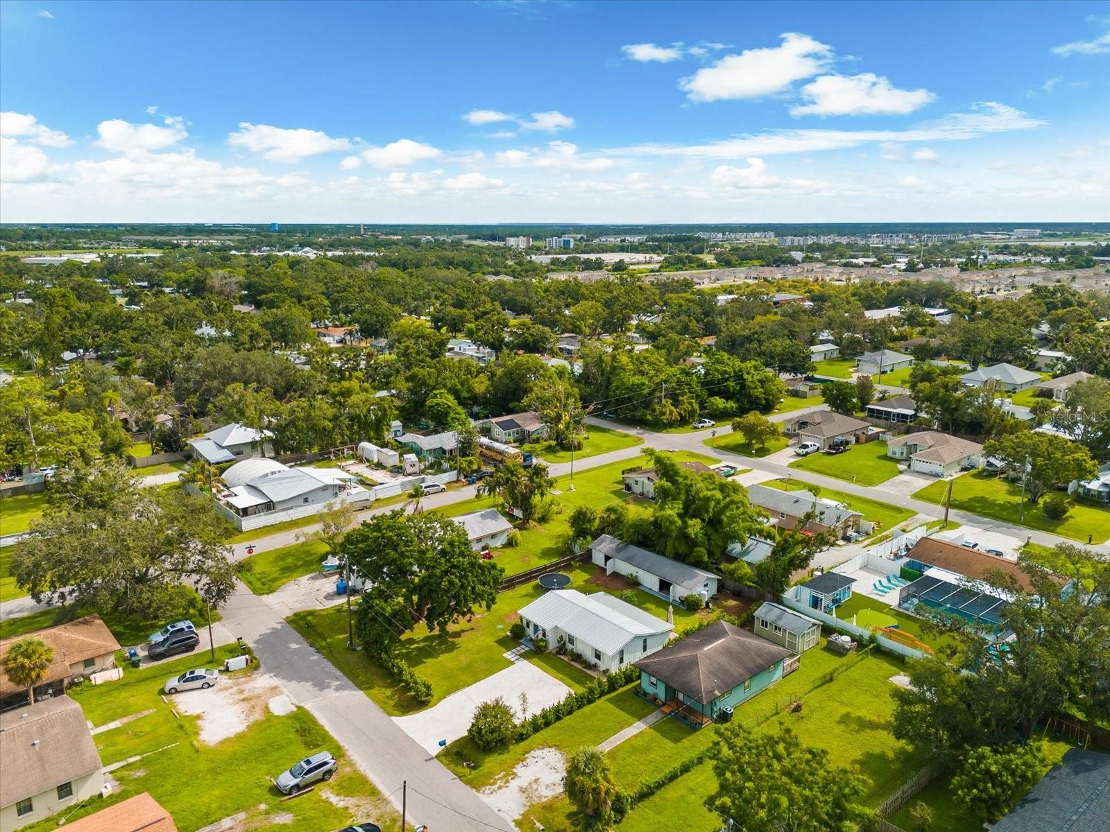 Image 62 of 70 For 841 Hand Avenue