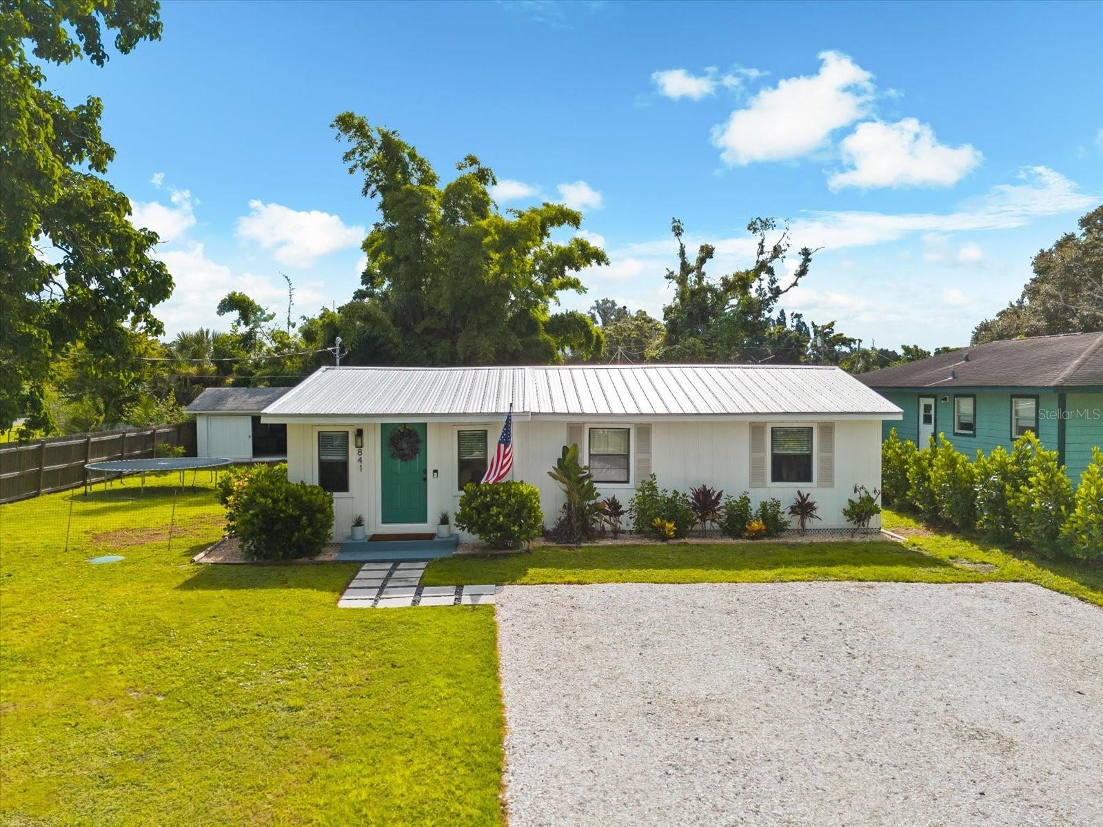 Image 64 of 70 For 841 Hand Avenue