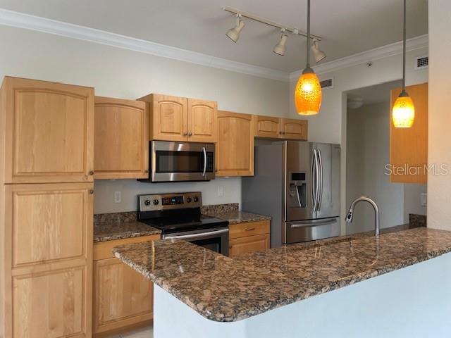 Image 5 of 33 For 900 San Lino Circle 921