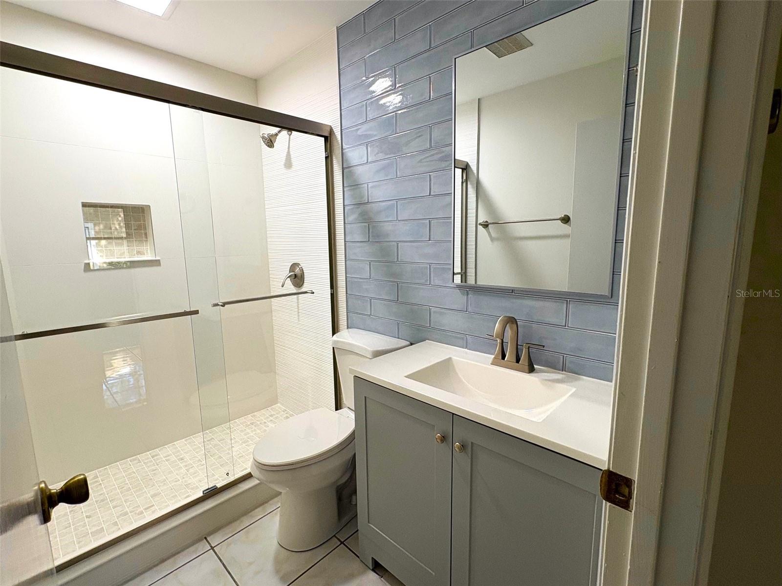 Image 12 of 20 For 4822 Village Gardens Drive 112