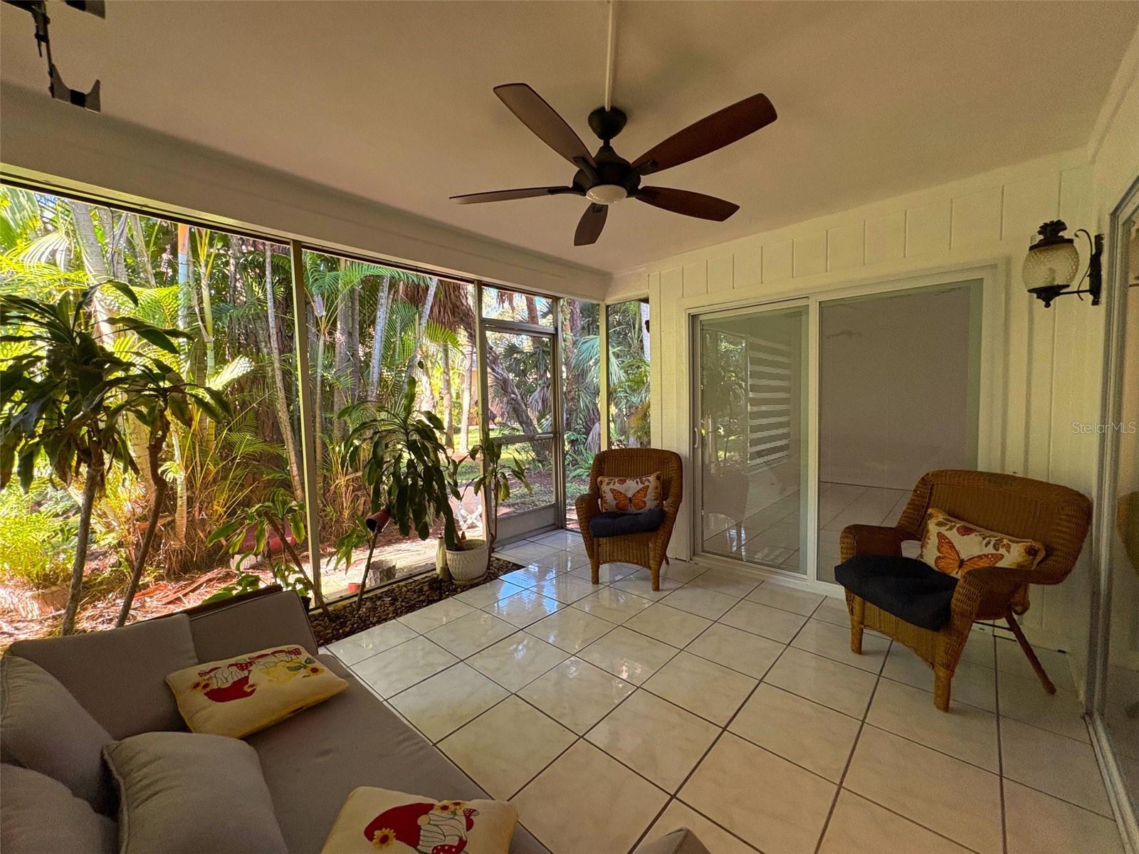 Image 15 of 20 For 4822 Village Gardens Drive 112