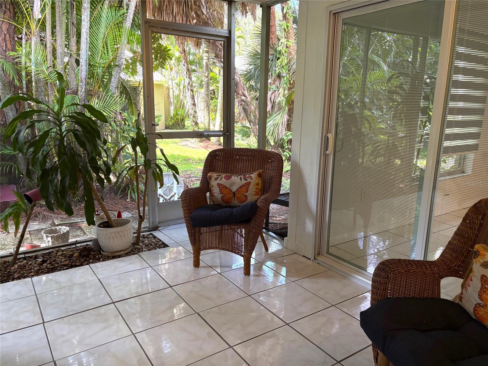 Image 16 of 20 For 4822 Village Gardens Drive 112