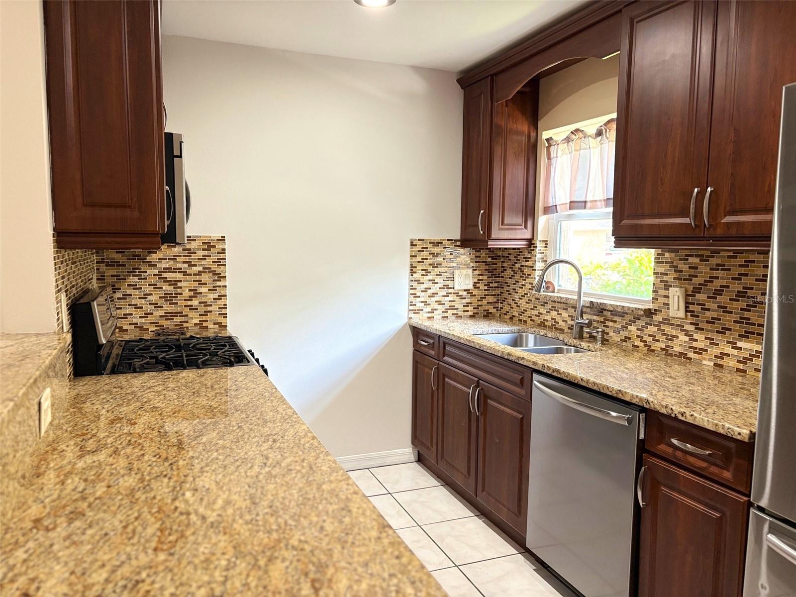 Image 3 of 20 For 4822 Village Gardens Drive 112