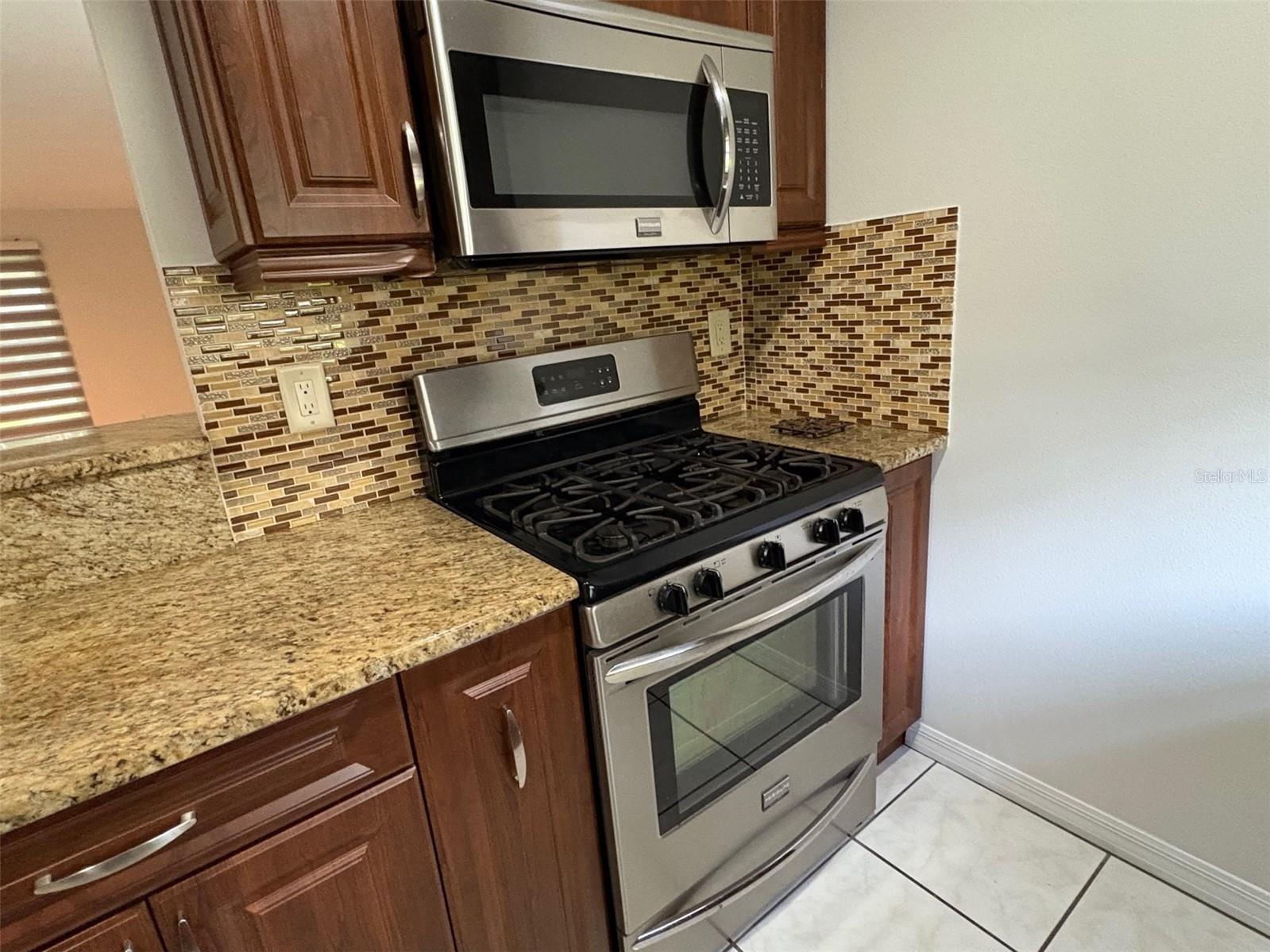 Image 4 of 20 For 4822 Village Gardens Drive 112