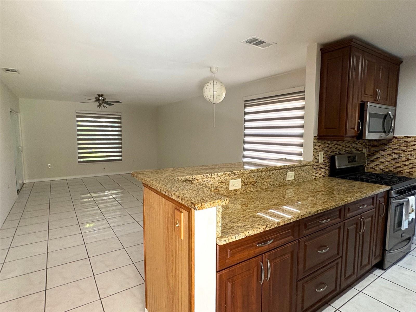 Image 5 of 20 For 4822 Village Gardens Drive 112