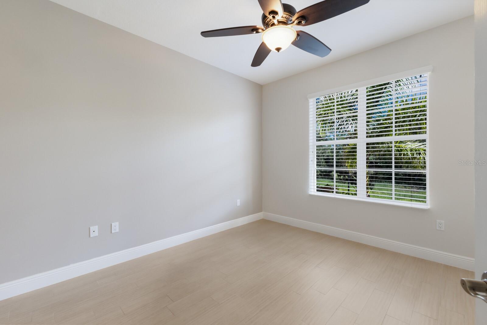 Image 23 of 57 For 6430 Watercrest Way 201