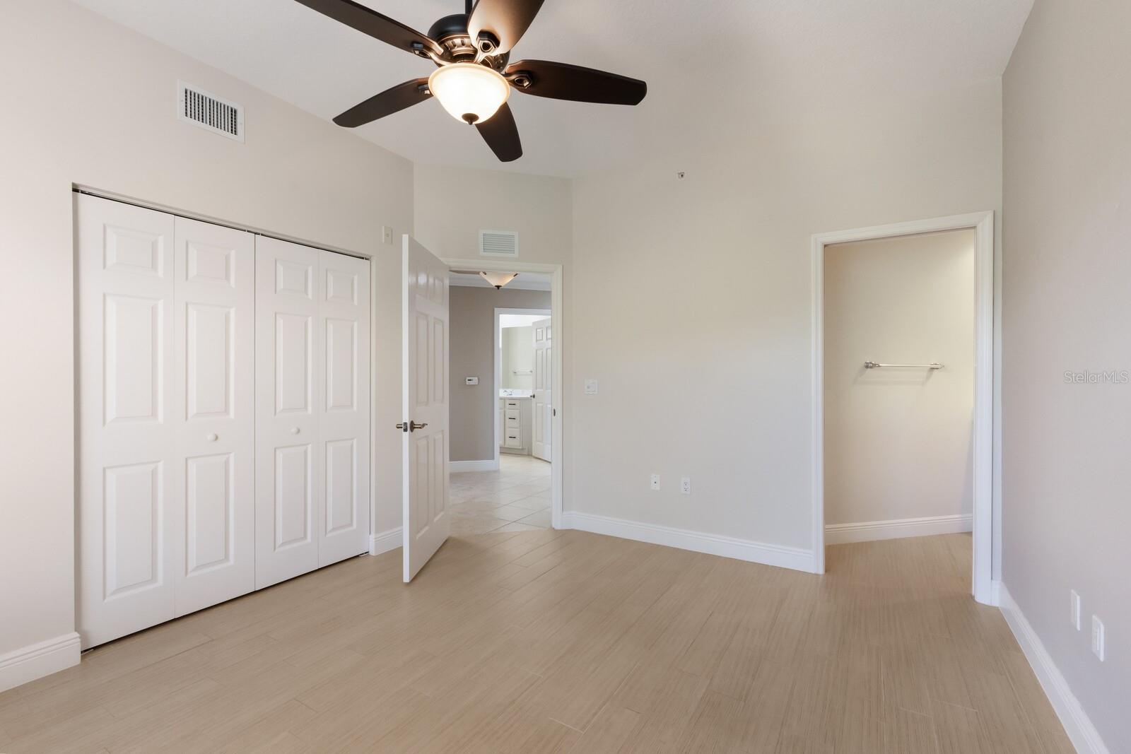 Image 24 of 57 For 6430 Watercrest Way 201
