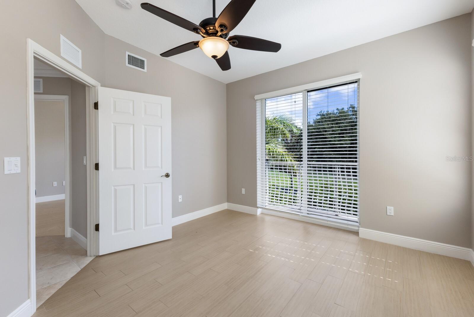 Image 27 of 57 For 6430 Watercrest Way 201