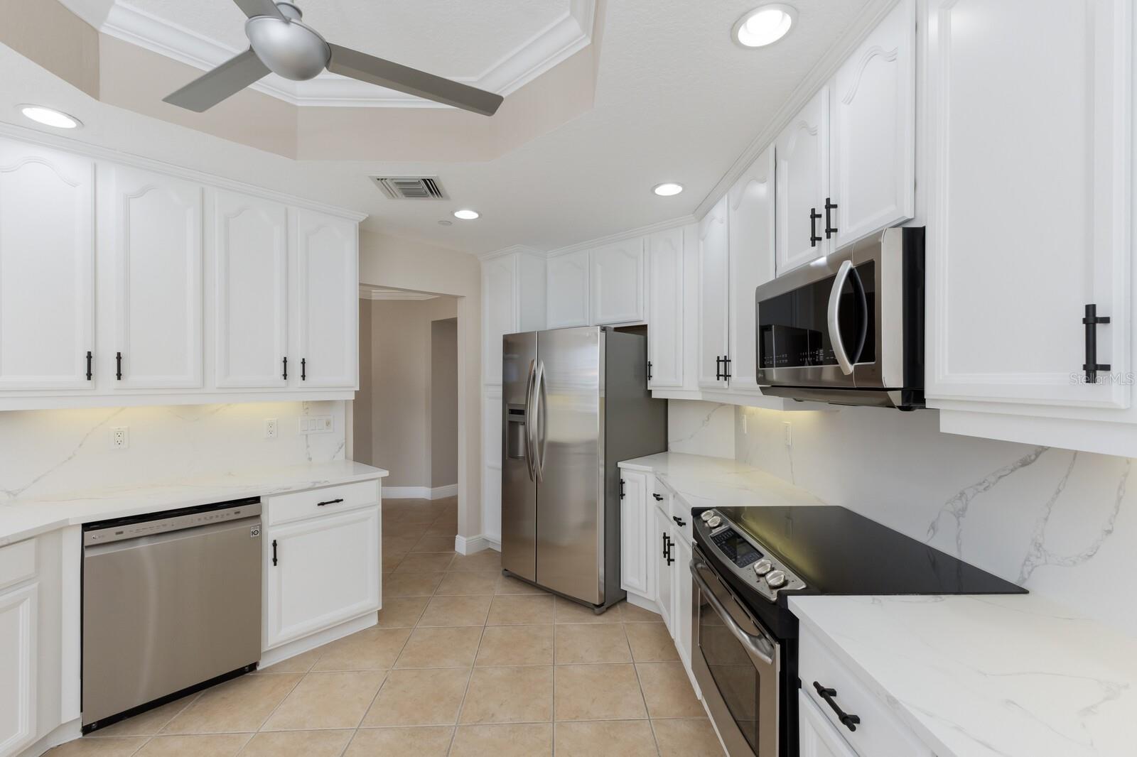 Image 8 of 57 For 6430 Watercrest Way 201
