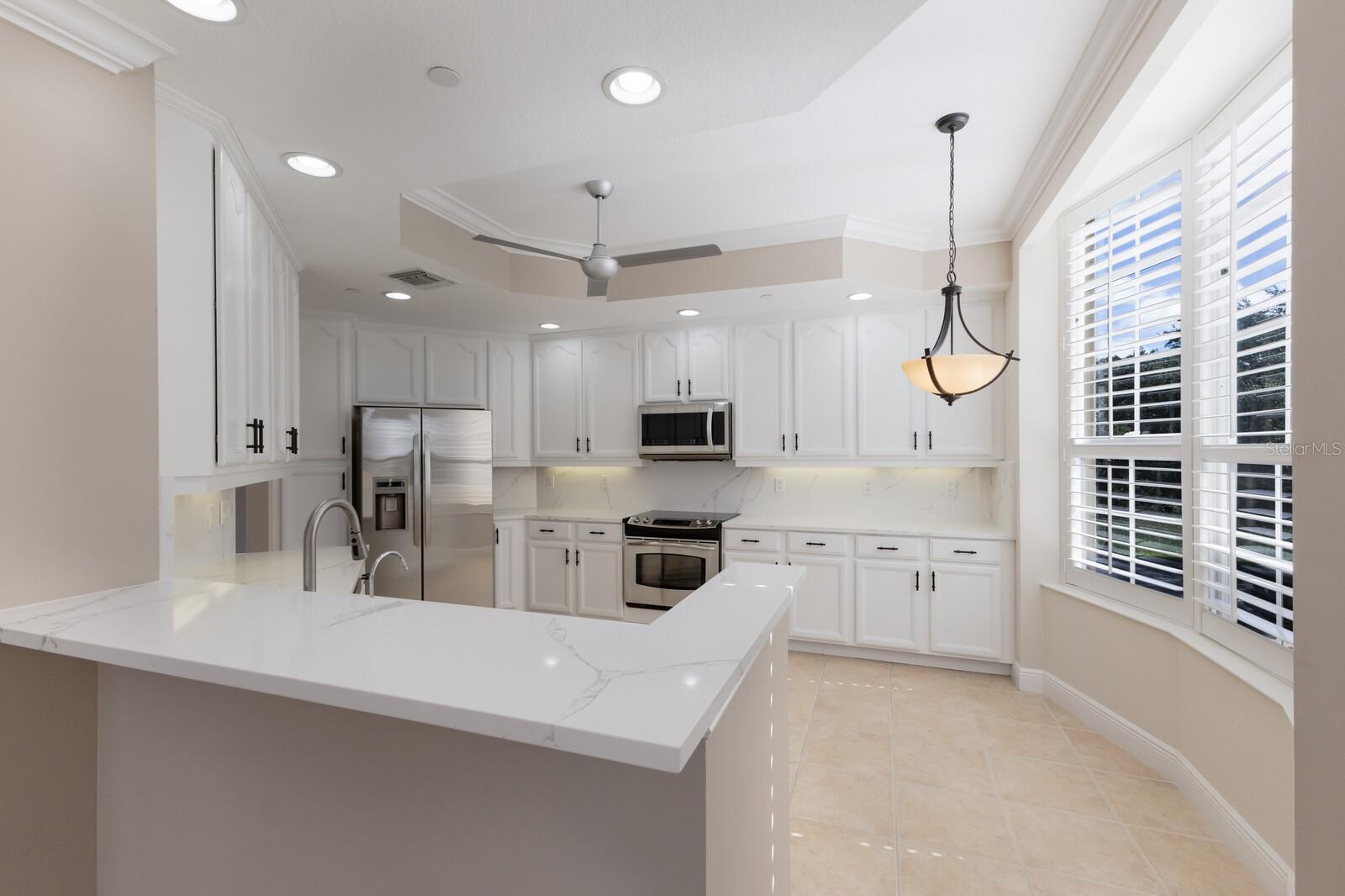 Image 9 of 57 For 6430 Watercrest Way 201