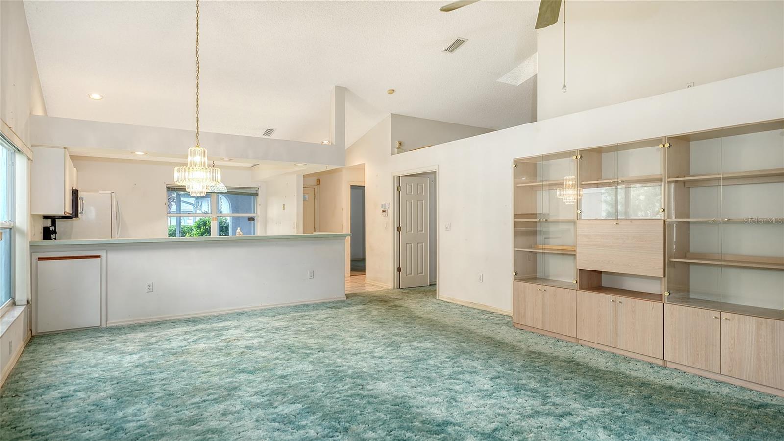 Image 4 of 39 For 6016 Bonaventure Place